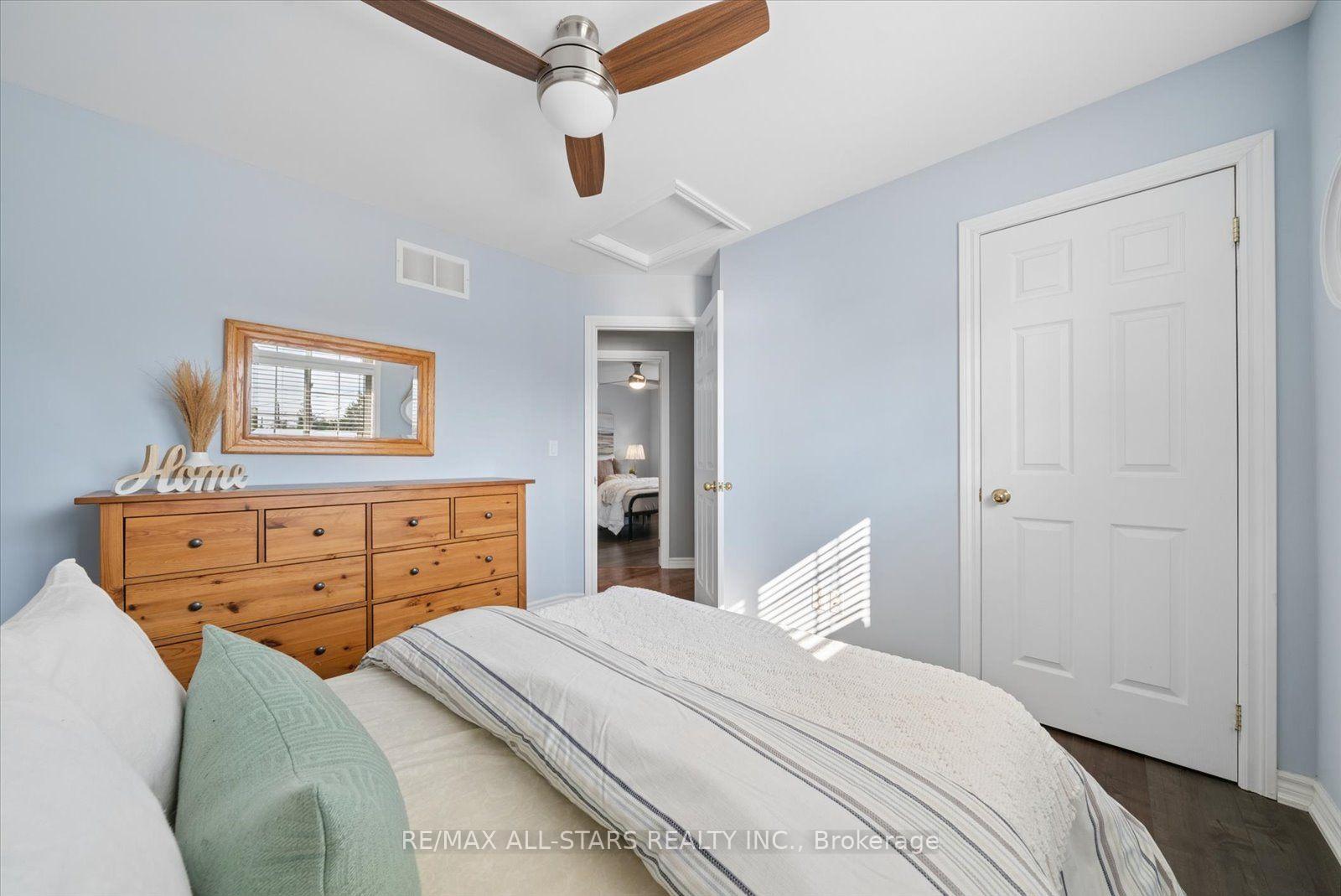 Photo 21 of 1008 Metro Road N, Georgina, Historic Lakeshore Communities — HOMEH