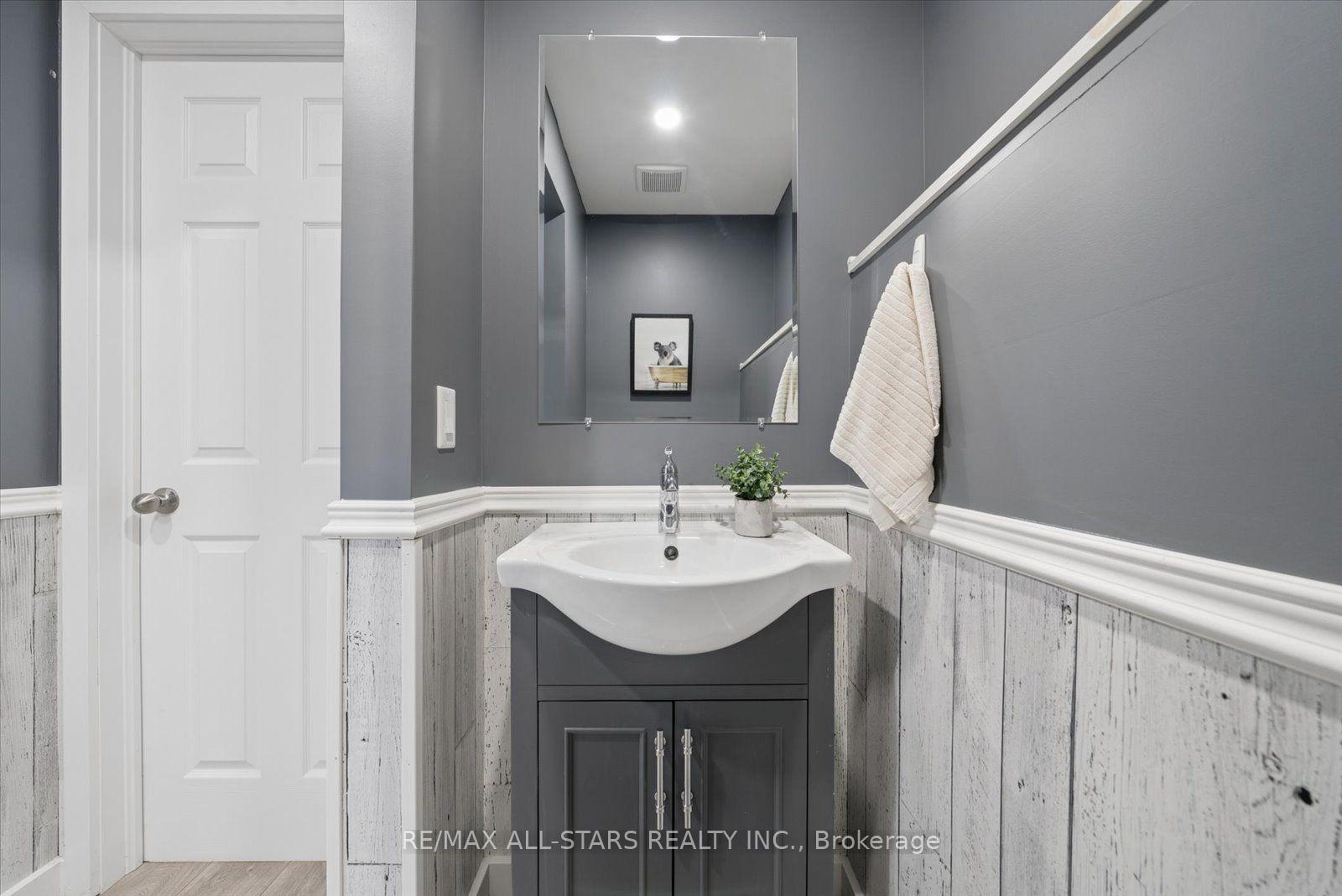 Photo 35 of 1008 Metro Road N, Georgina, Historic Lakeshore Communities — HOMEH