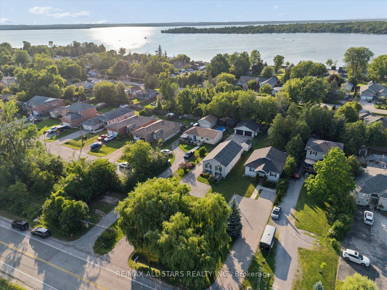 Photo 42 of 1008 Metro Road N, Georgina, Historic Lakeshore Communities — HOMEH