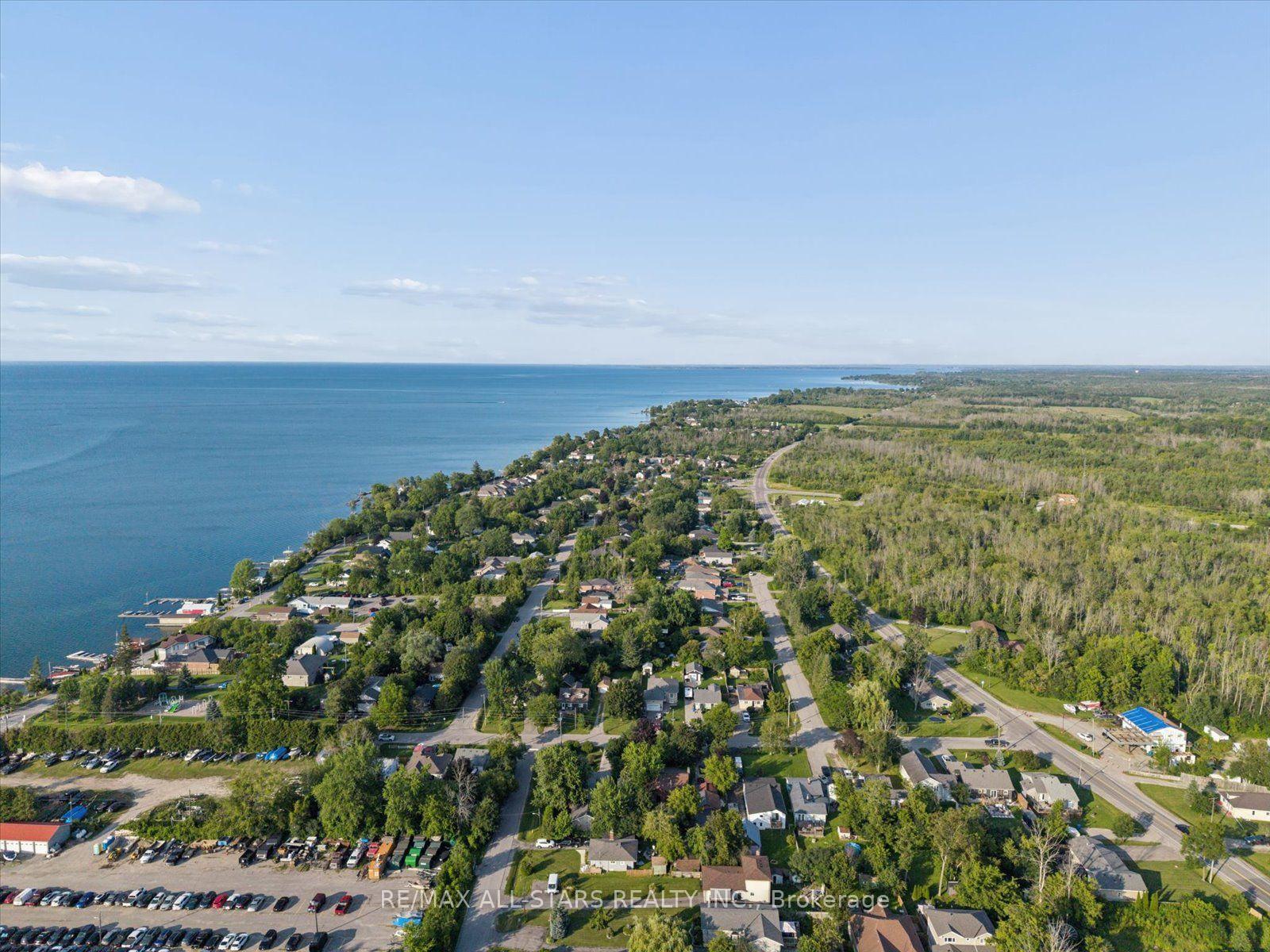 Photo 45 of 1008 Metro Road N, Georgina, Historic Lakeshore Communities — HOMEH