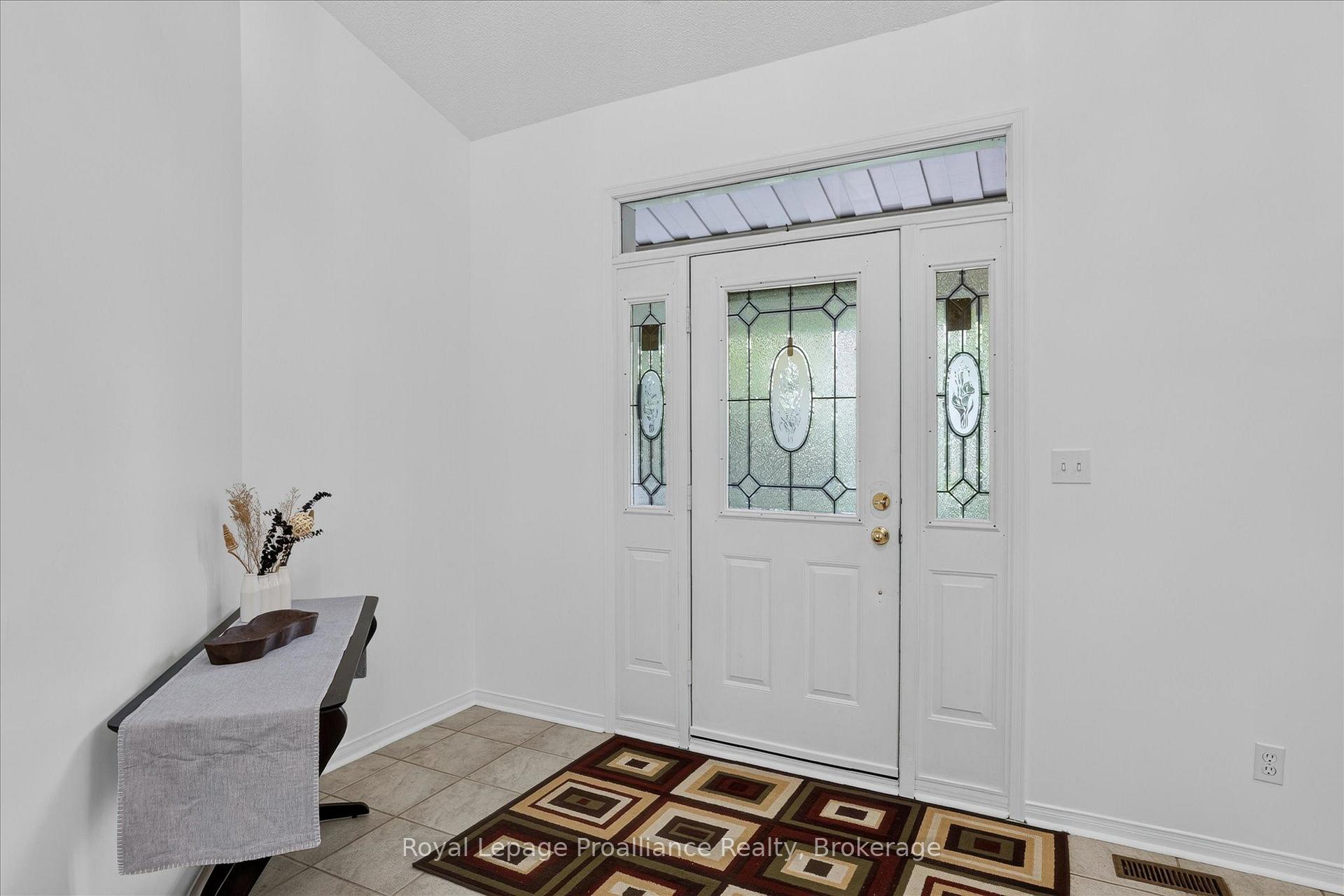 Photo 7 of 1423 Glenforest Crescent, Peterborough, Monaghan Ward 2 — HOMEH