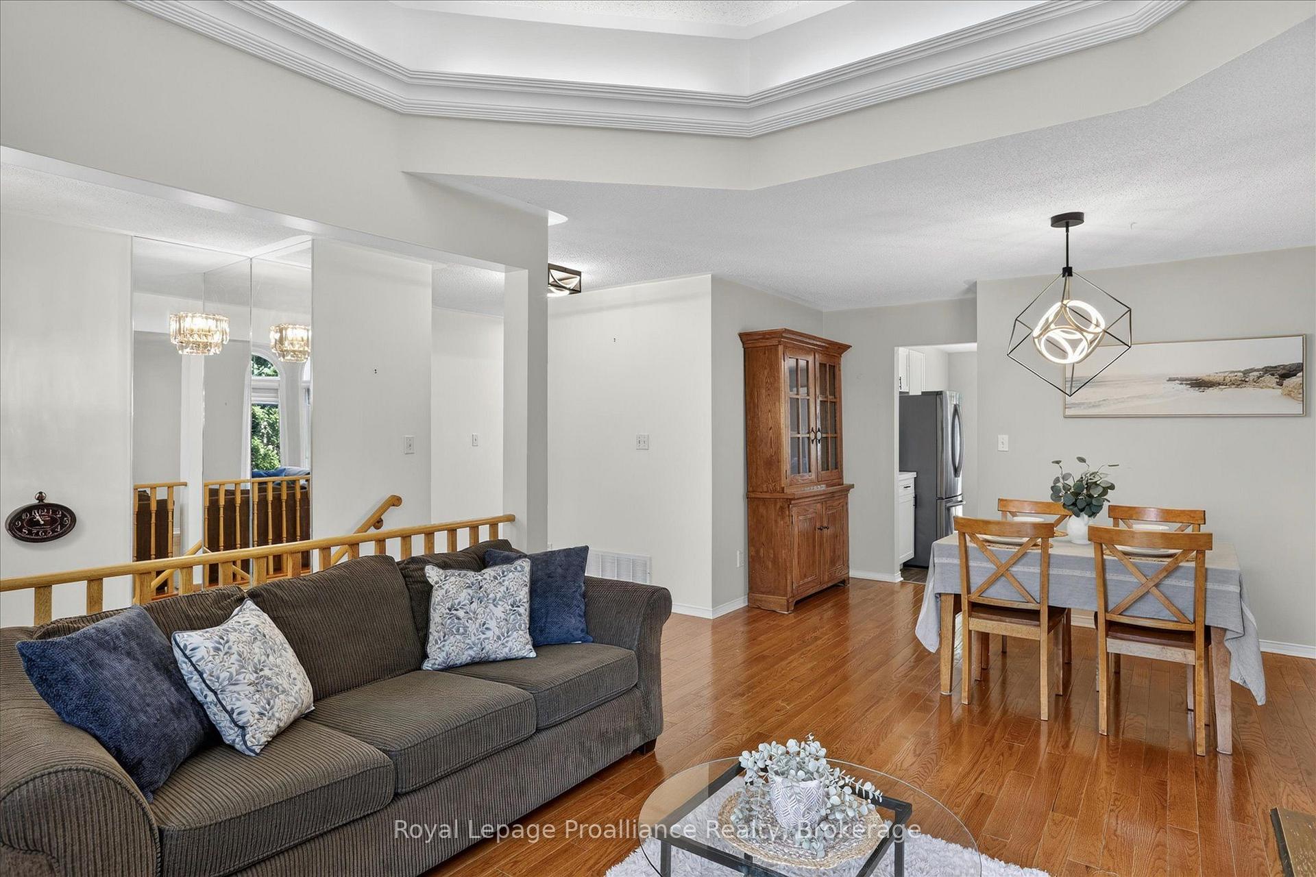 Photo 11 of 1423 Glenforest Crescent, Peterborough, Monaghan Ward 2 — HOMEH