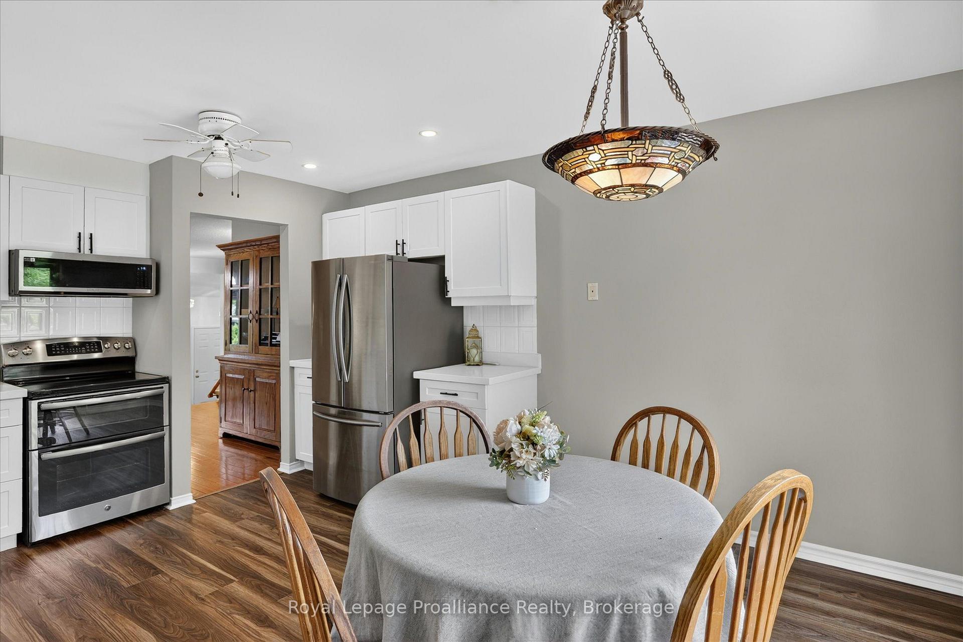 Photo 23 of 1423 Glenforest Crescent, Peterborough, Monaghan Ward 2 — HOMEH