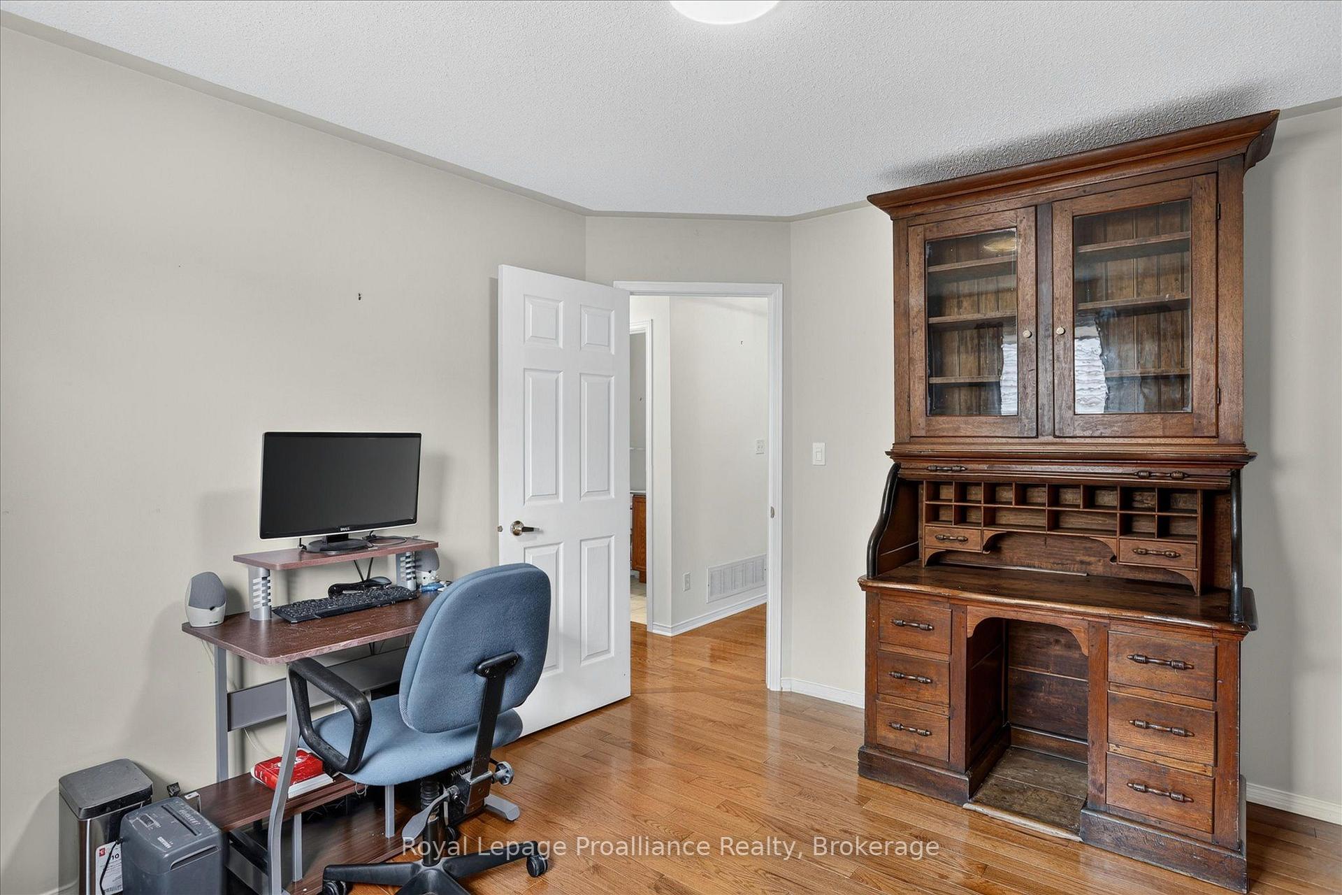 Photo 30 of 1423 Glenforest Crescent, Peterborough, Monaghan Ward 2 — HOMEH