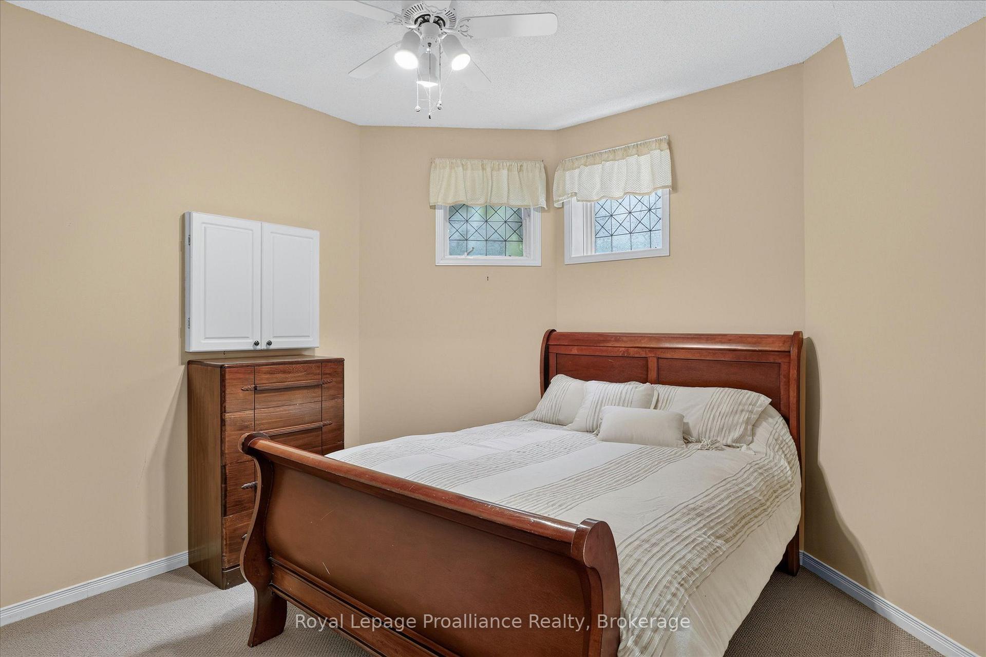 Photo 38 of 1423 Glenforest Crescent, Peterborough, Monaghan Ward 2 — HOMEH