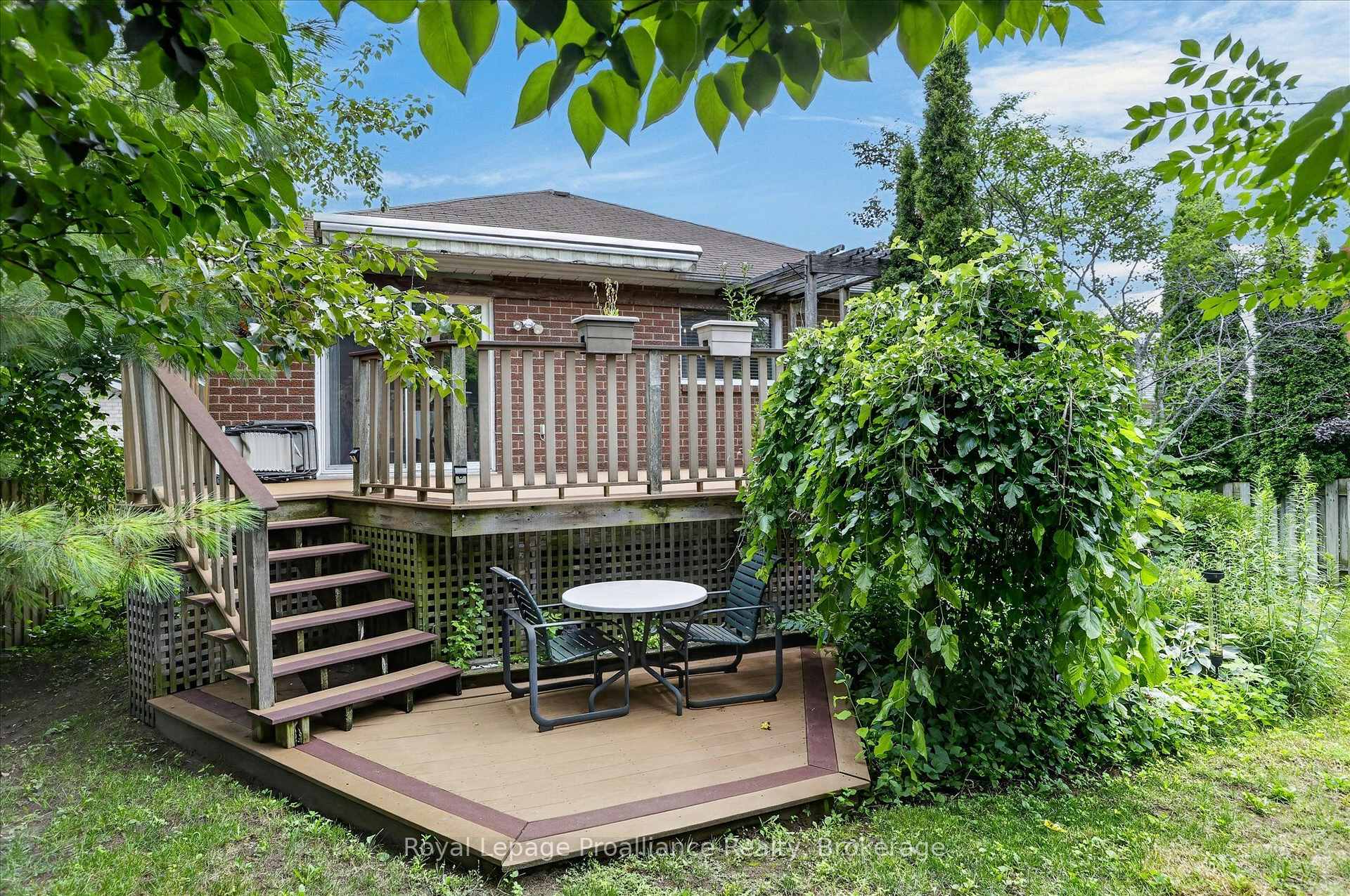 Photo 45 of 1423 Glenforest Crescent, Peterborough, Monaghan Ward 2 — HOMEH