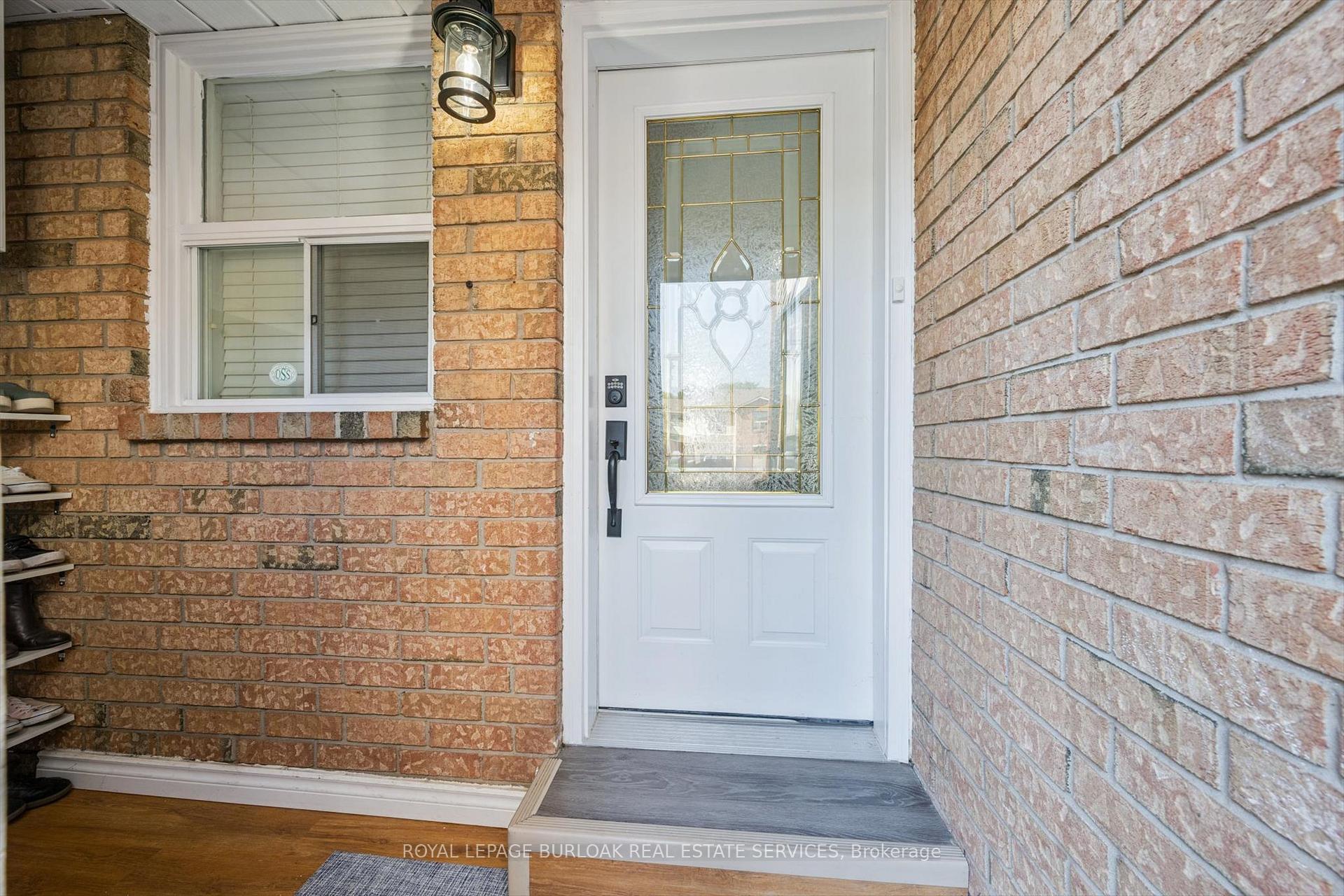 Photo 5 of 2152 Pelee Boulevard, Oakville, River Oaks — HOMEH
