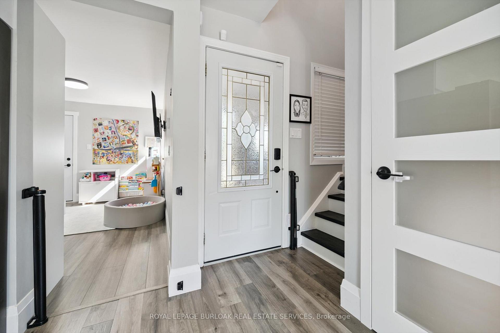 Photo 6 of 2152 Pelee Boulevard, Oakville, River Oaks — HOMEH