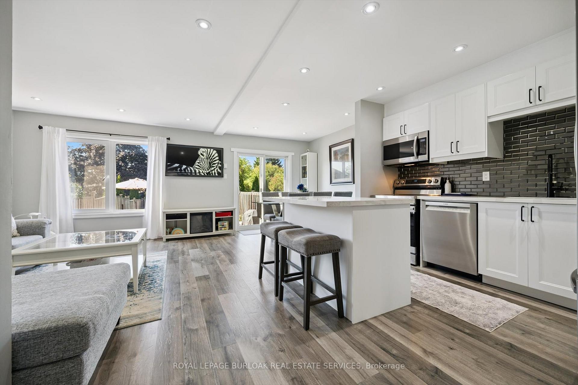Photo 7 of 2152 Pelee Boulevard, Oakville, River Oaks — HOMEH