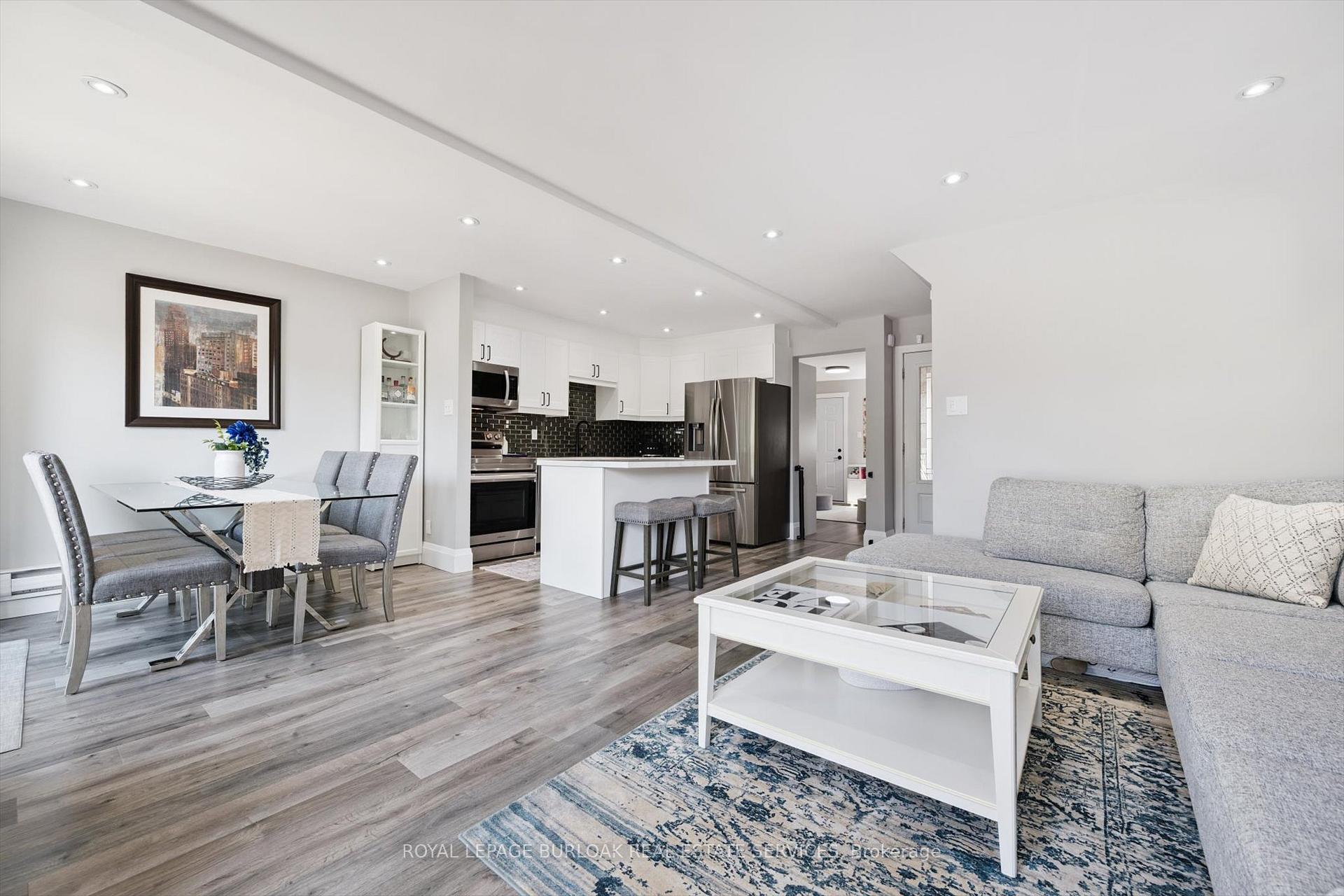 Photo 10 of 2152 Pelee Boulevard, Oakville, River Oaks — HOMEH