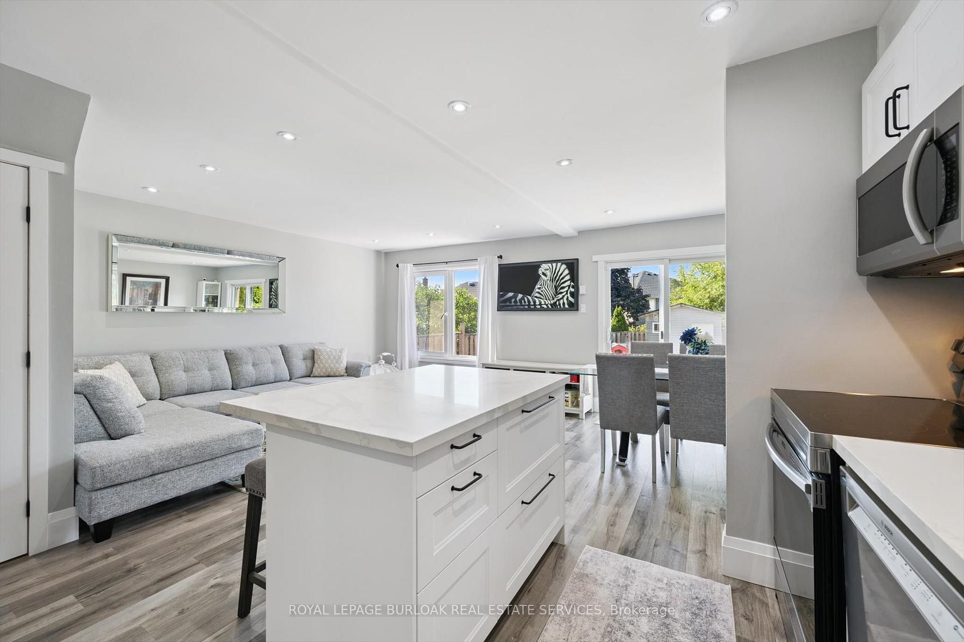 Photo 15 of 2152 Pelee Boulevard, Oakville, River Oaks — HOMEH