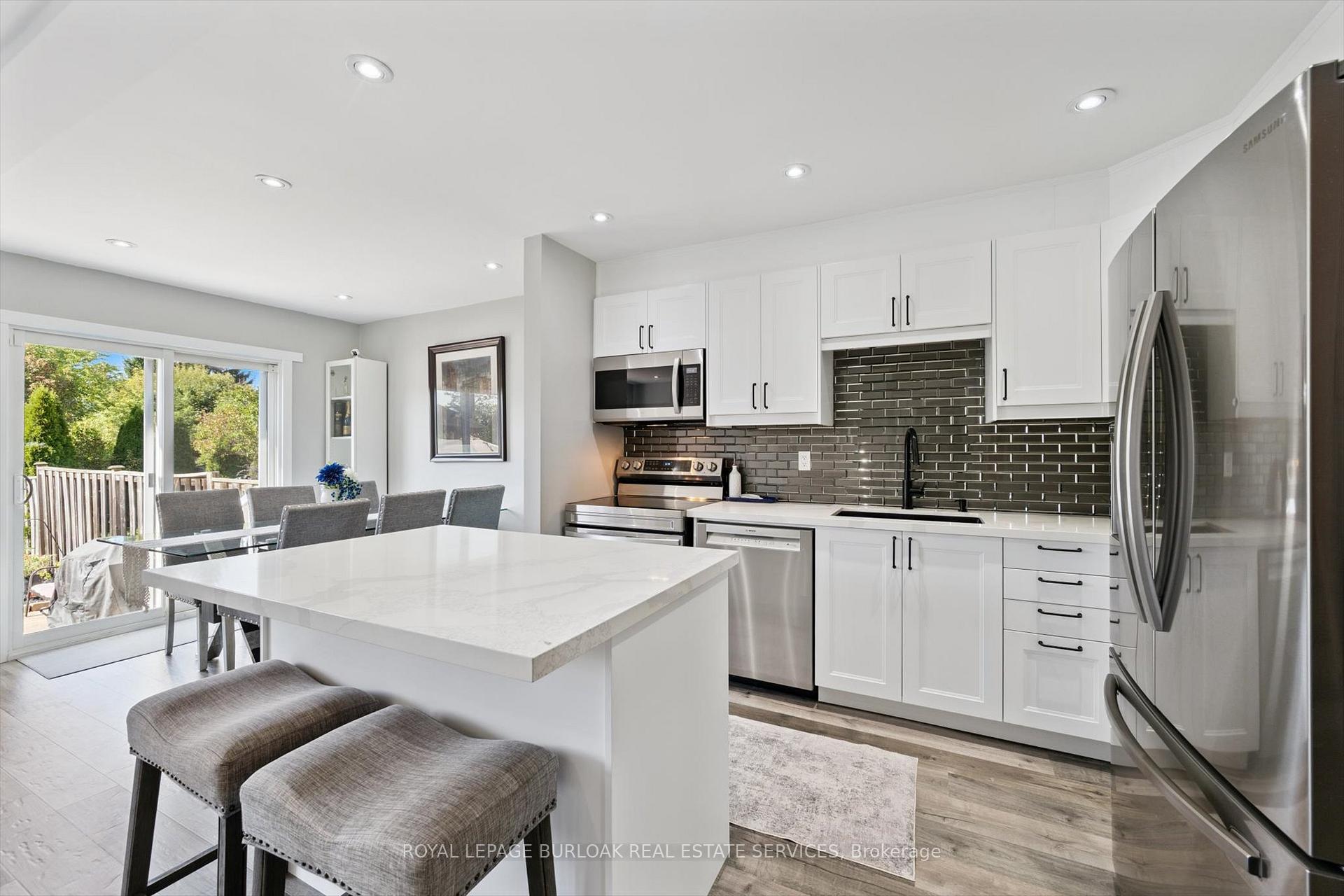Photo 16 of 2152 Pelee Boulevard, Oakville, River Oaks — HOMEH