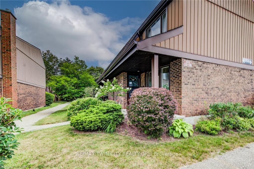 Photo 2 of Unit 15, 285 Sandowne Drive, Waterloo, Huron Park — HOMEH