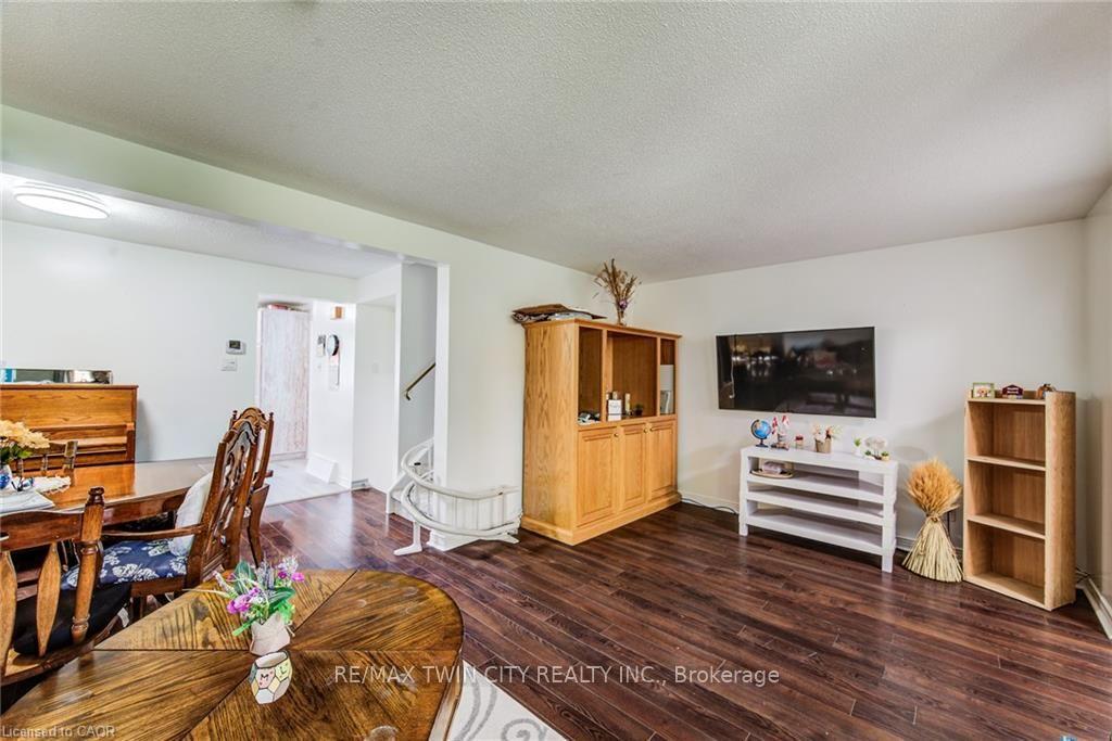 Photo 6 of Unit 15, 285 Sandowne Drive, Waterloo, Huron Park — HOMEH