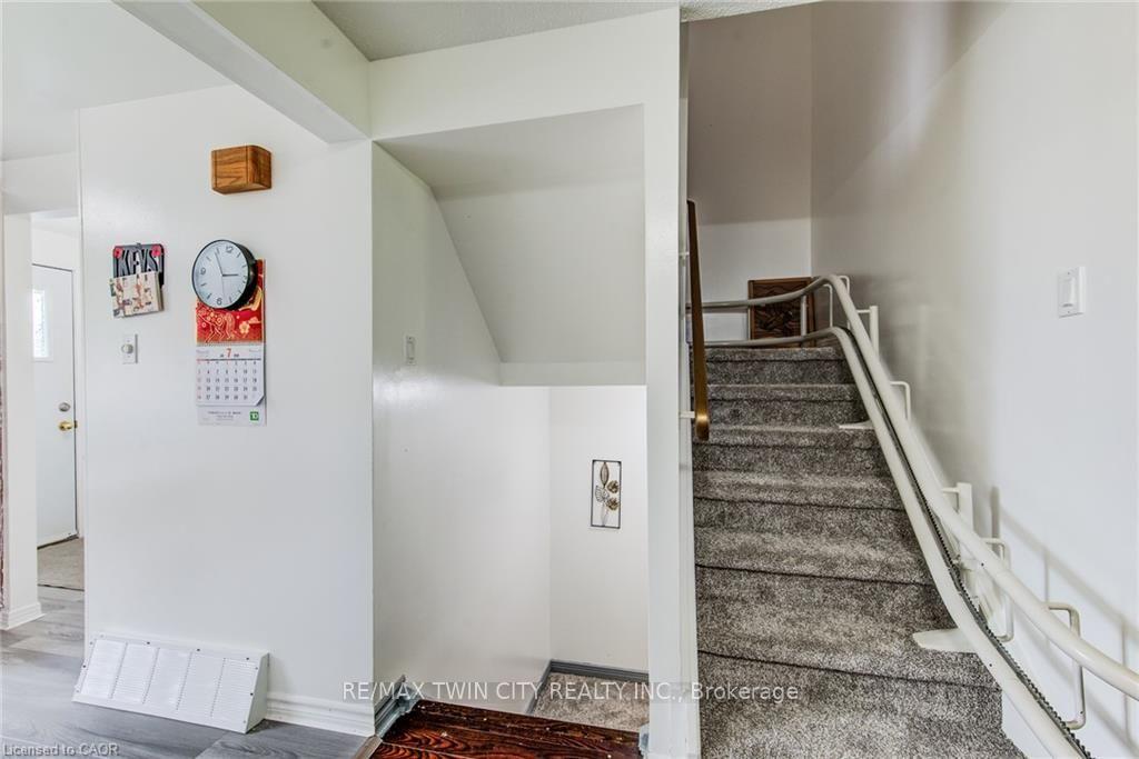 Photo 9 of Unit 15, 285 Sandowne Drive, Waterloo, Huron Park — HOMEH