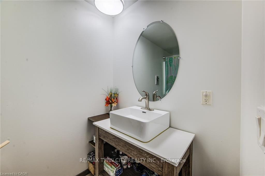 Photo 17 of Unit 15, 285 Sandowne Drive, Waterloo, Huron Park — HOMEH