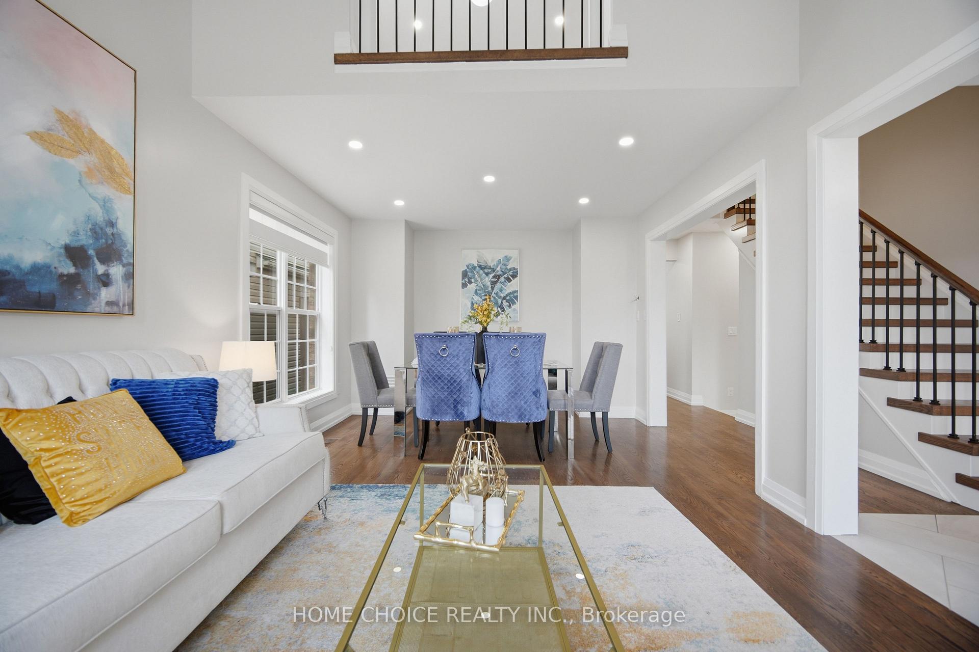 Photo 6 of 670 Dolby Crescent, Milton, Beaty — HOMEH