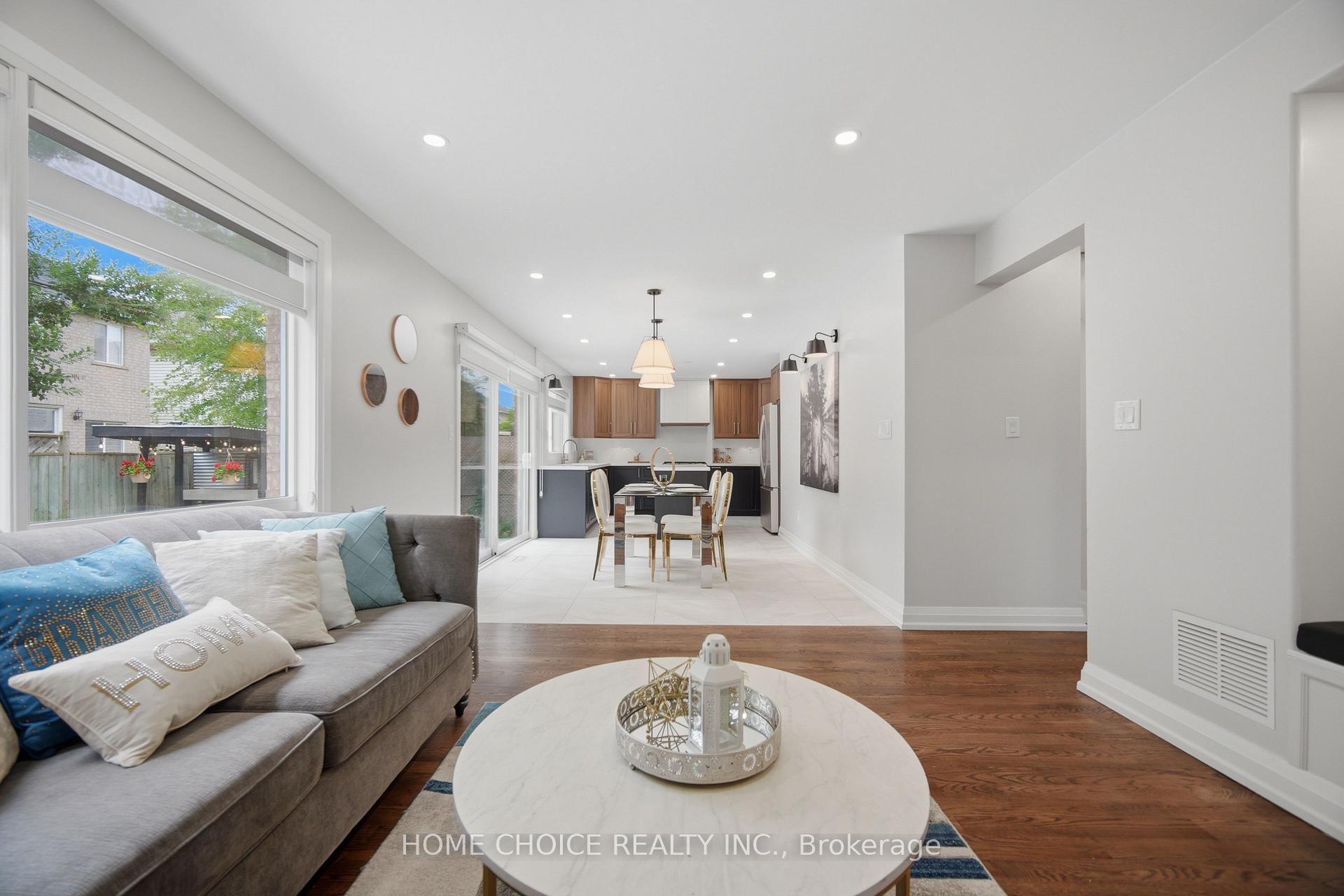 Photo 11 of 670 Dolby Crescent, Milton, Beaty — HOMEH