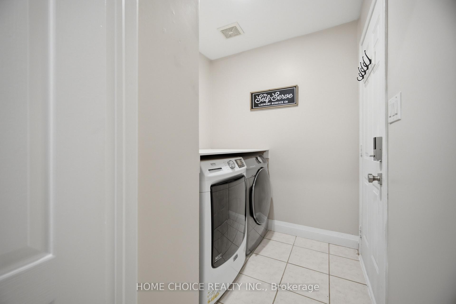 Photo 17 of 670 Dolby Crescent, Milton, Beaty — HOMEH