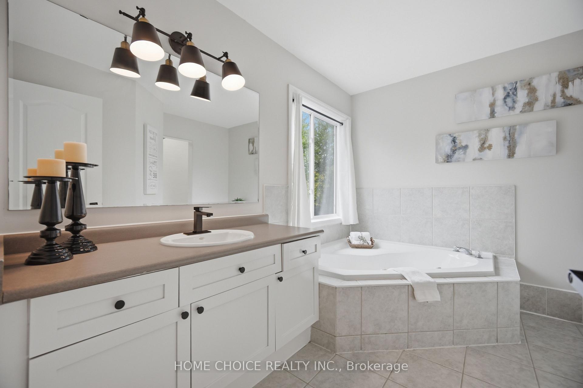 Photo 26 of 670 Dolby Crescent, Milton, Beaty — HOMEH