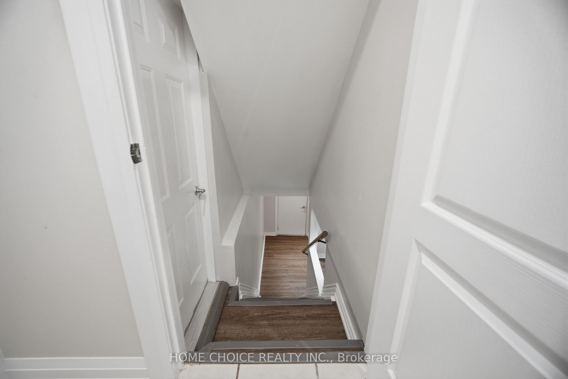 Photo 36 of 670 Dolby Crescent, Milton, Beaty — HOMEH