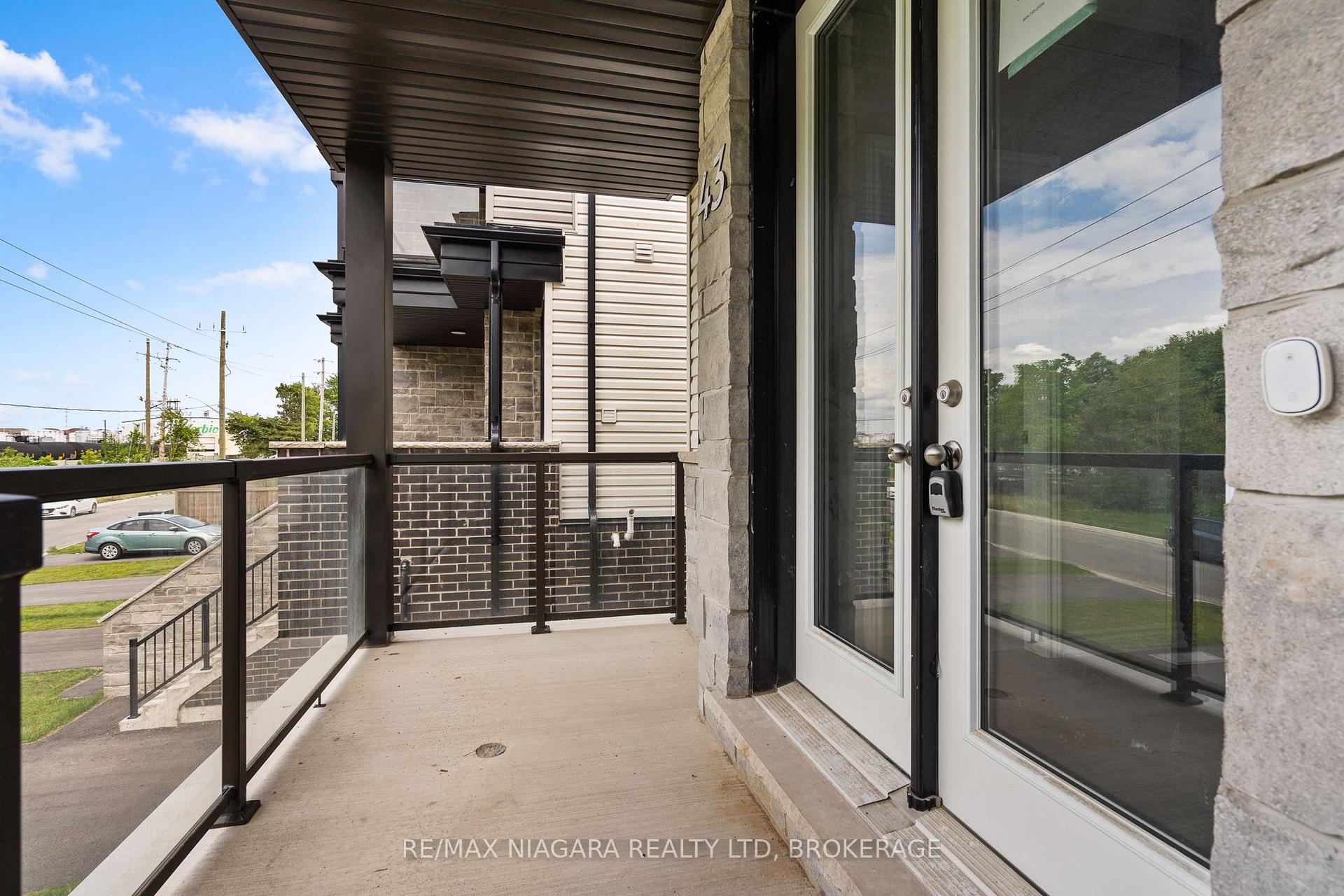 Photo 3 of 79 Superior Street, Welland, Dain City — HOMEH