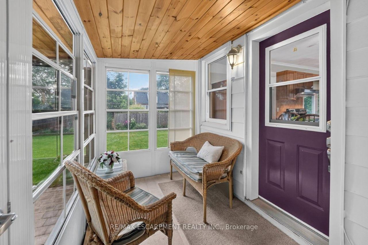 Photo 5 of 23 Lakeview Avenue, Grimsby, Grimsby Beach — HOMEH