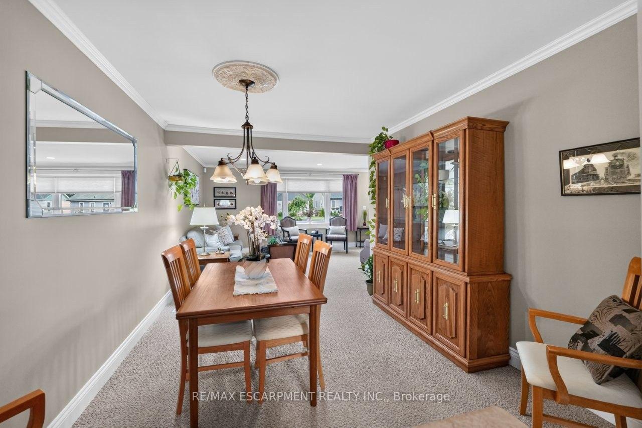 Photo 11 of 23 Lakeview Avenue, Grimsby, Grimsby Beach — HOMEH