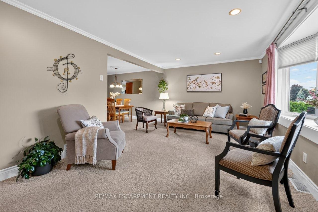 Photo 14 of 23 Lakeview Avenue, Grimsby, Grimsby Beach — HOMEH