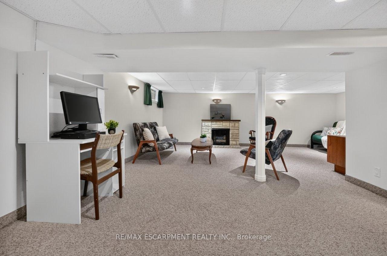 Photo 21 of 23 Lakeview Avenue, Grimsby, Grimsby Beach — HOMEH