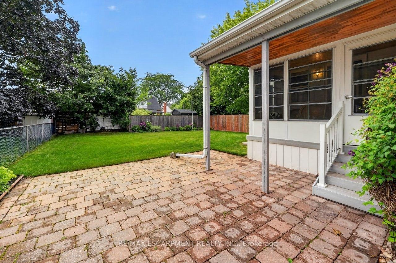 Photo 26 of 23 Lakeview Avenue, Grimsby, Grimsby Beach — HOMEH