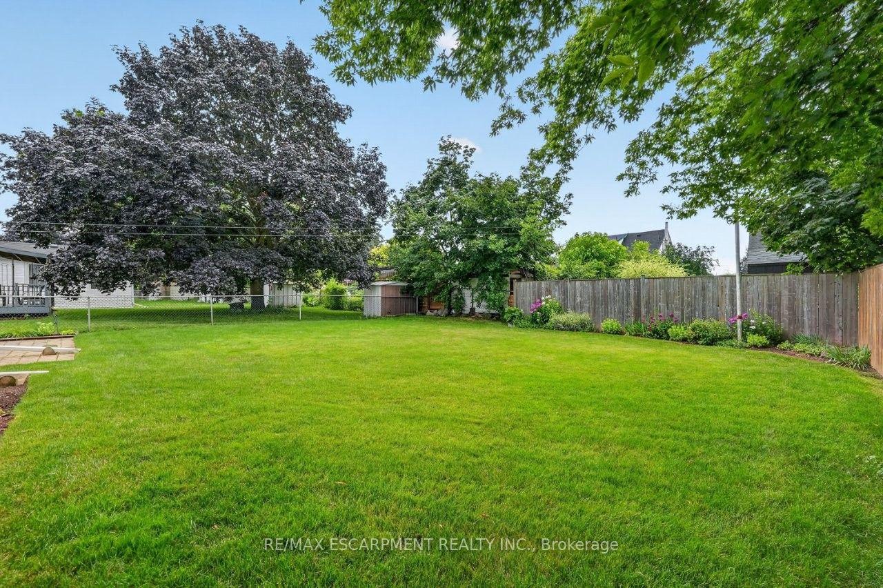 Photo 28 of 23 Lakeview Avenue, Grimsby, Grimsby Beach — HOMEH