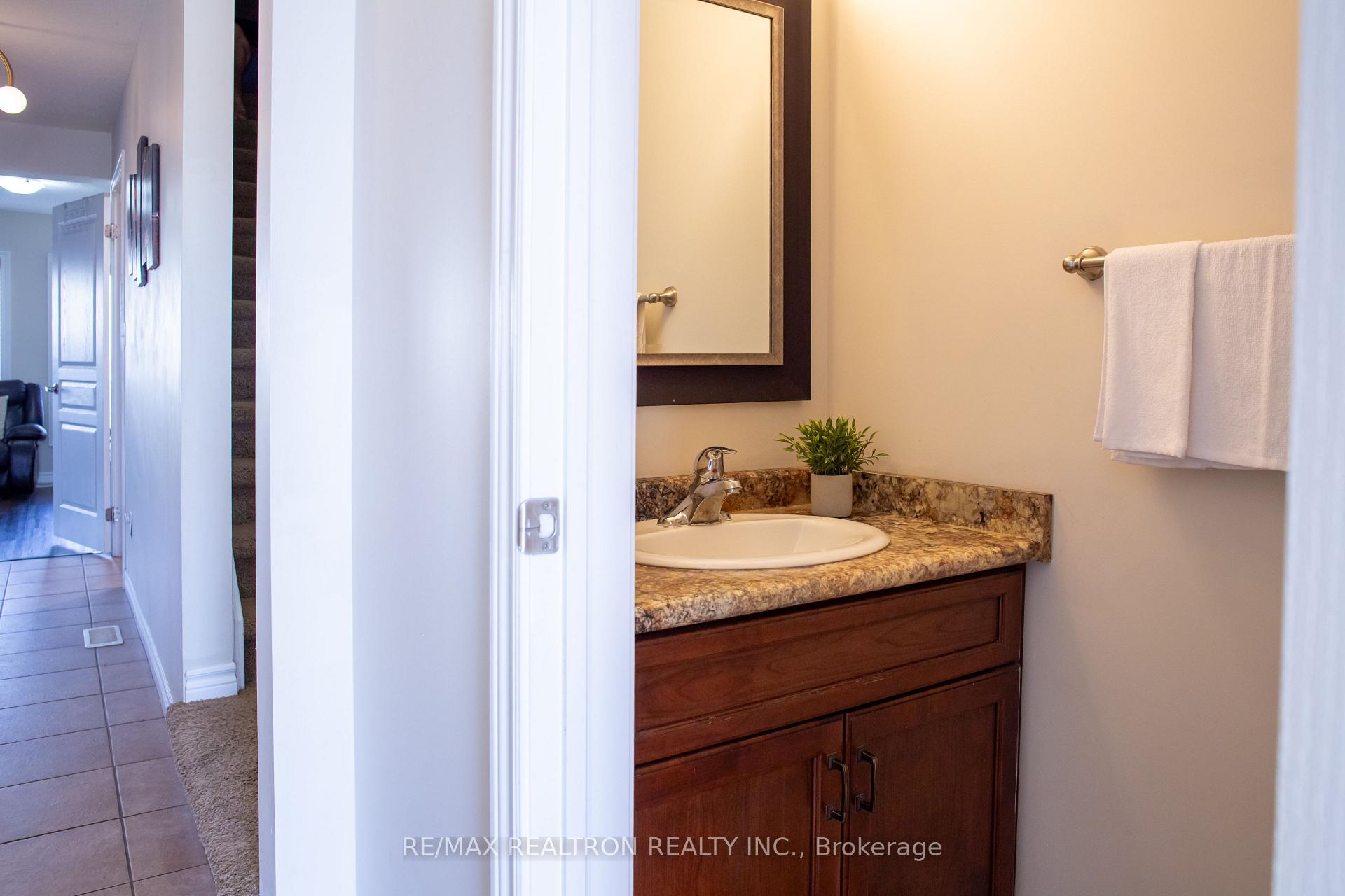 Photo 8 of 130 Simmonds Drive, Guelph, Victoria North — HOMEH
