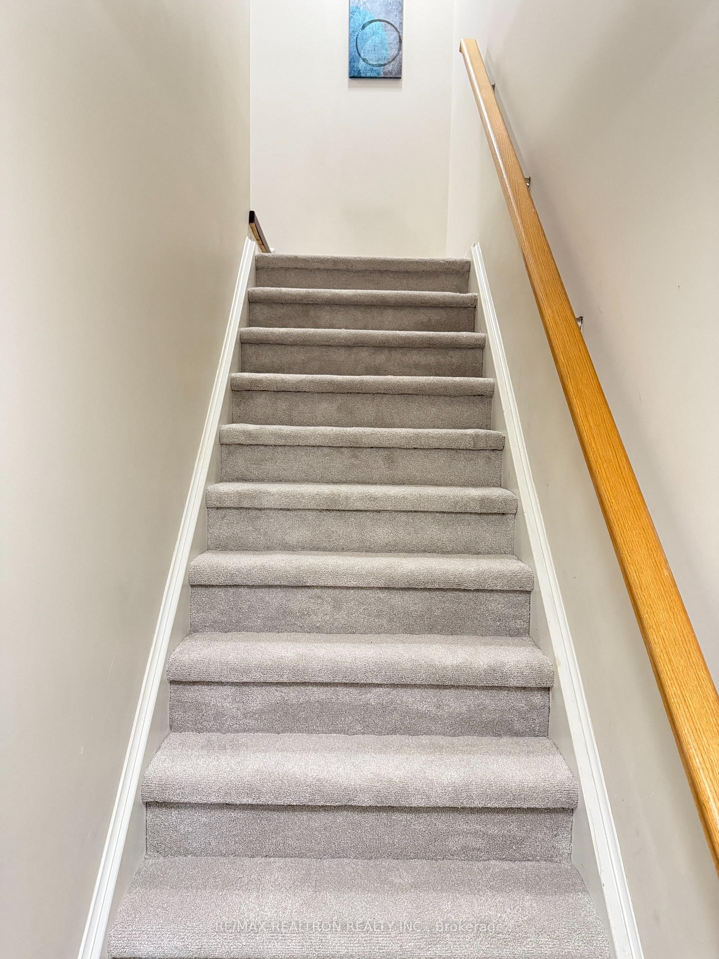 Photo 15 of 130 Simmonds Drive, Guelph, Victoria North — HOMEH