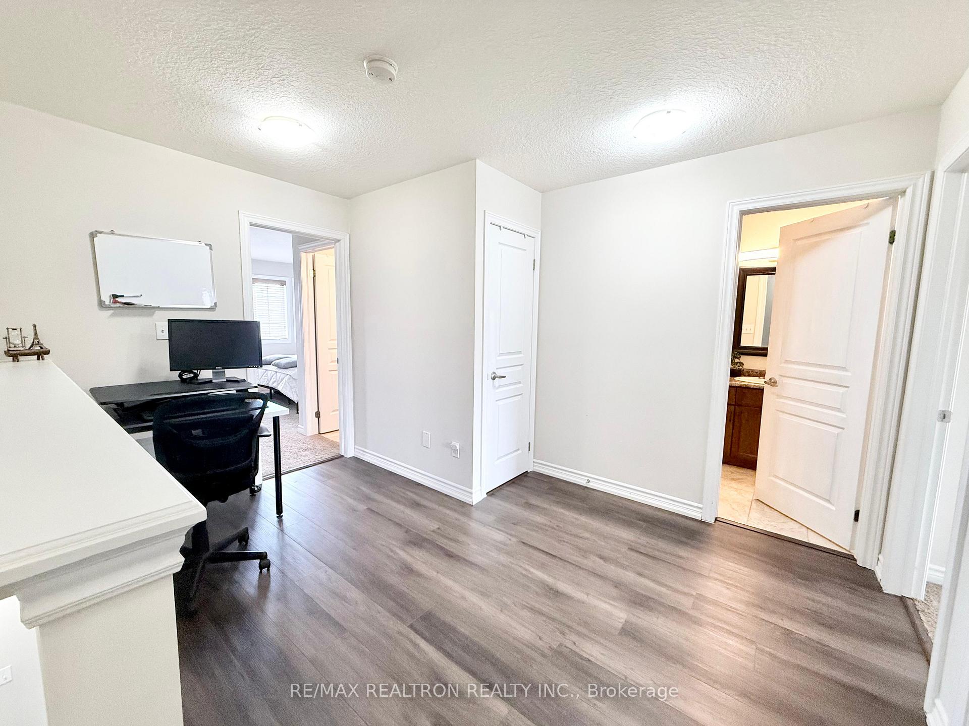 Photo 16 of 130 Simmonds Drive, Guelph, Victoria North — HOMEH