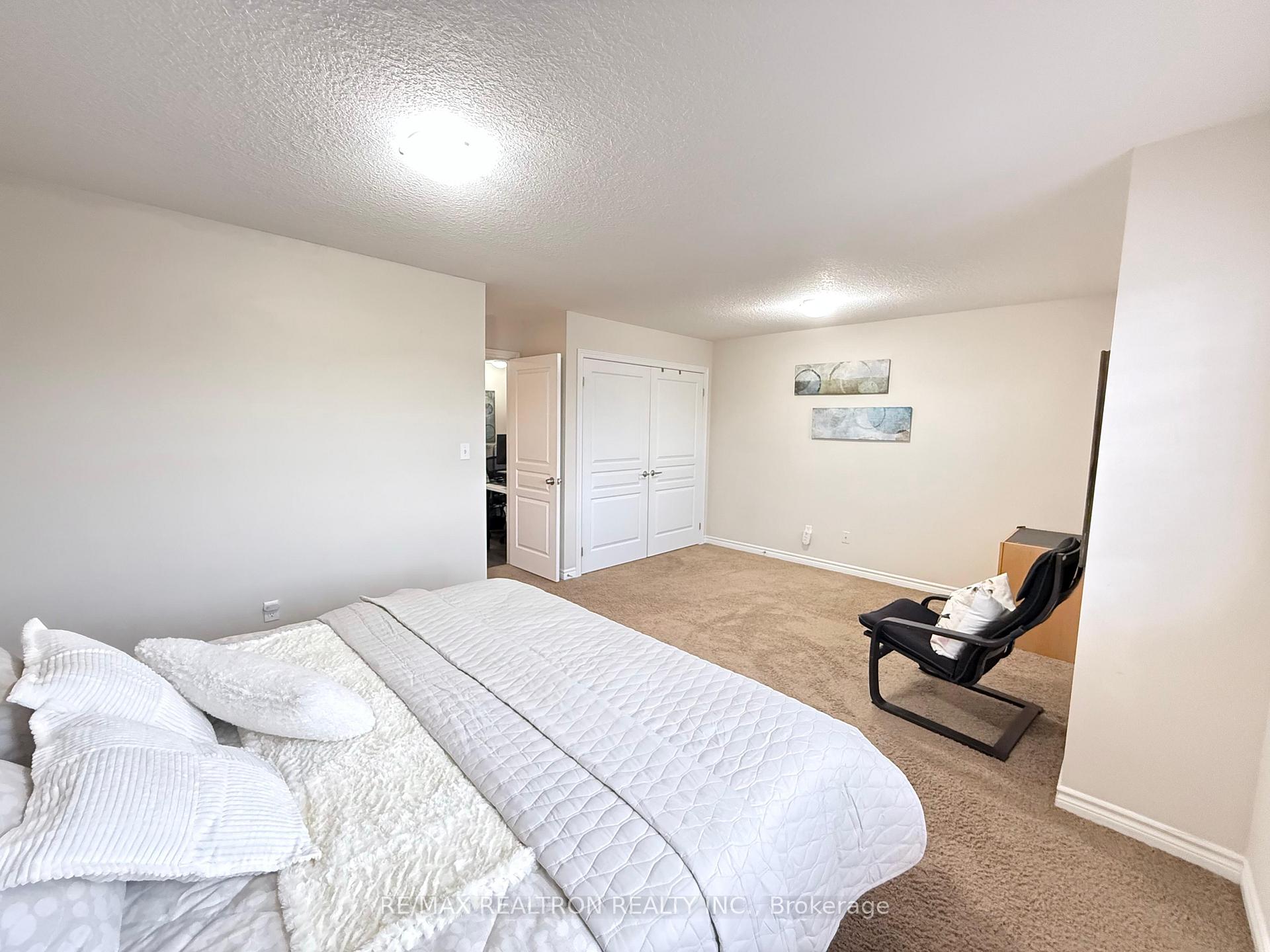 Photo 20 of 130 Simmonds Drive, Guelph, Victoria North — HOMEH