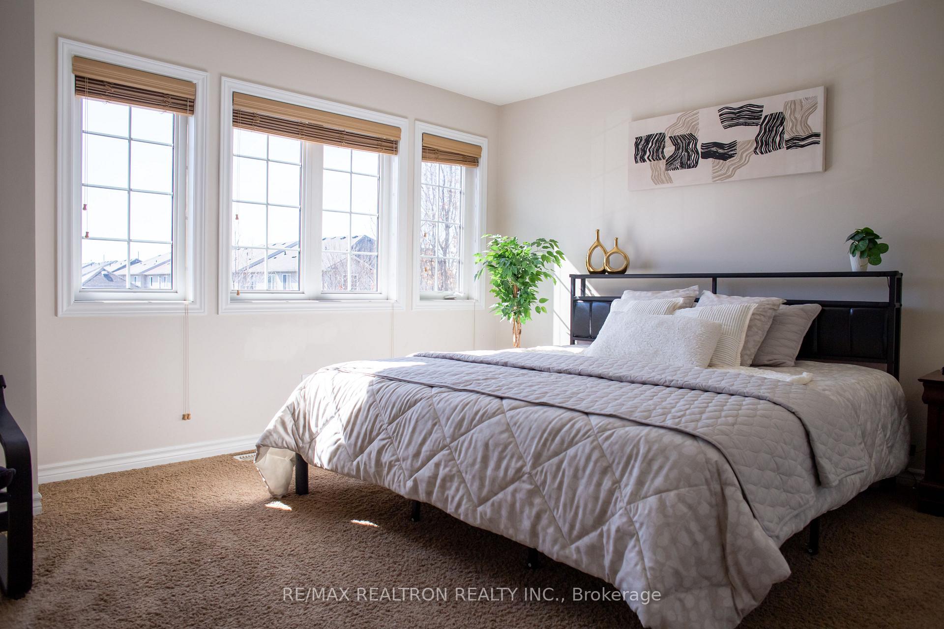Photo 21 of 130 Simmonds Drive, Guelph, Victoria North — HOMEH