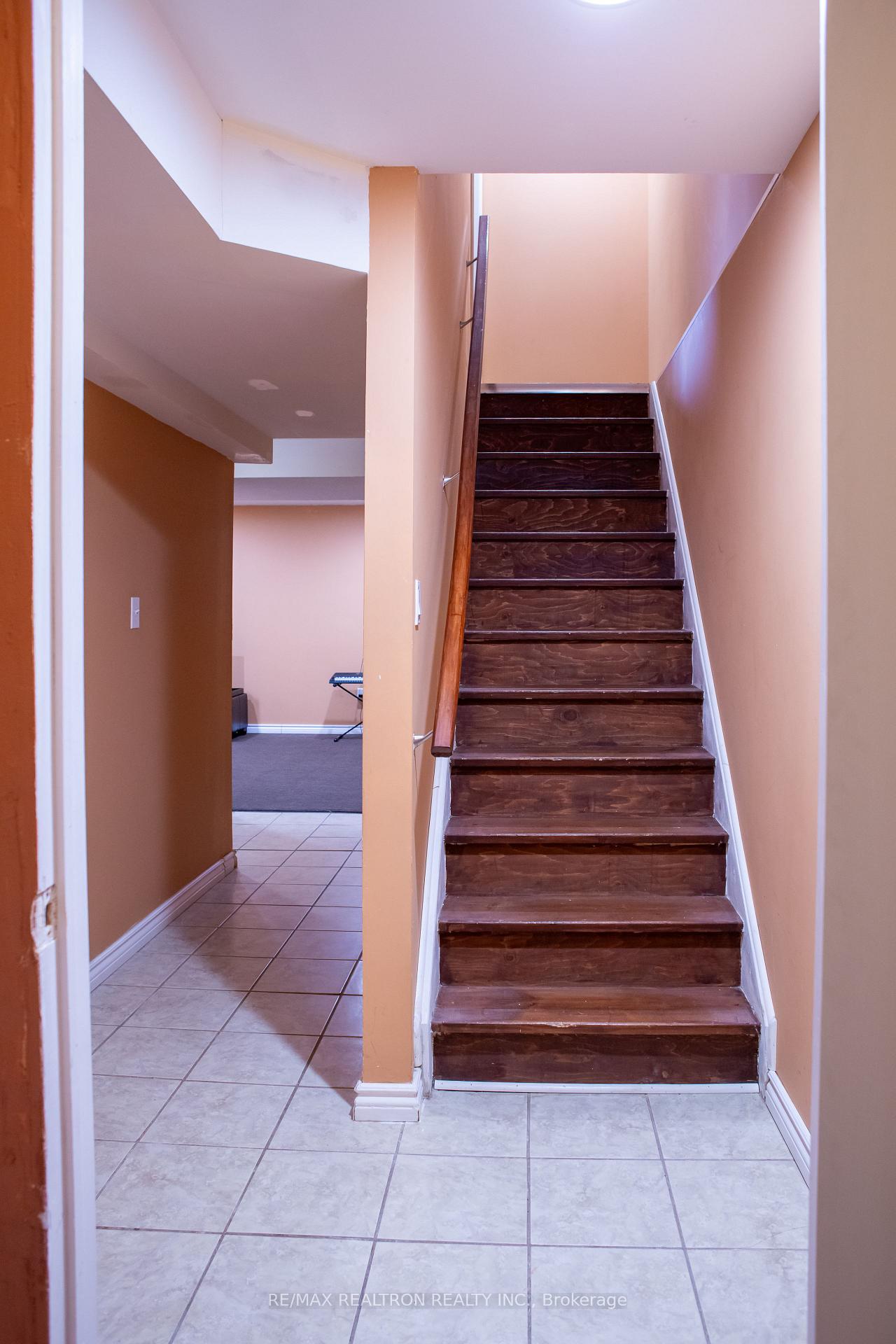 Photo 28 of 130 Simmonds Drive, Guelph, Victoria North — HOMEH