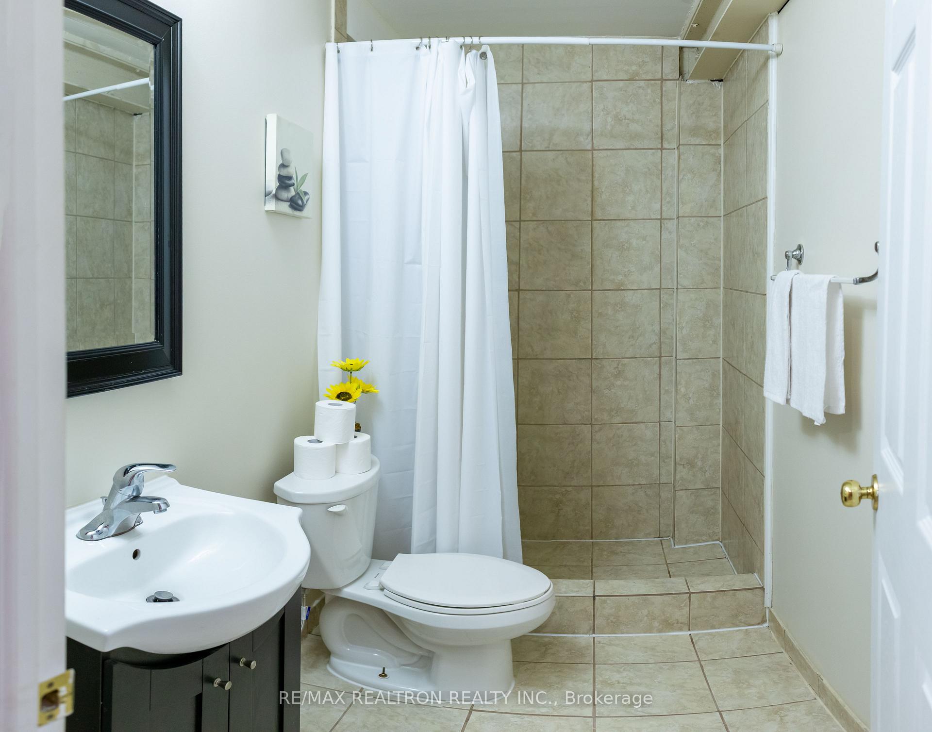 Photo 31 of 130 Simmonds Drive, Guelph, Victoria North — HOMEH
