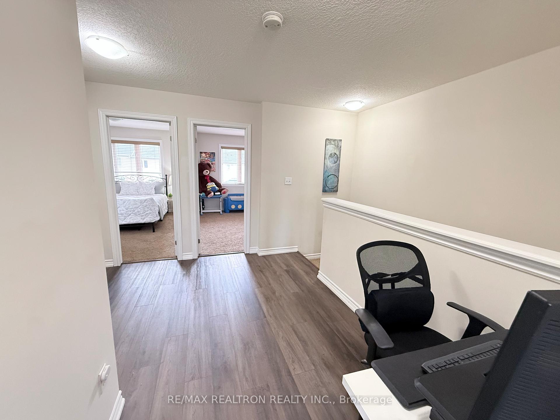 Photo 38 of 130 Simmonds Drive, Guelph, Victoria North — HOMEH