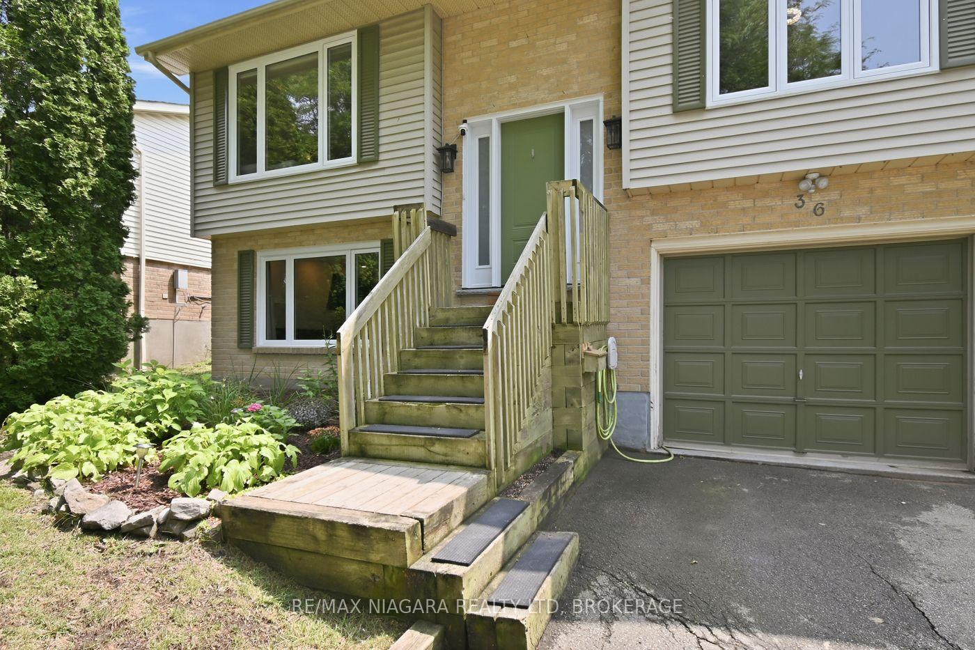 Photo 3 of 36 Hemlock Street, St. Catharines, Burleigh Hill — HOMEH