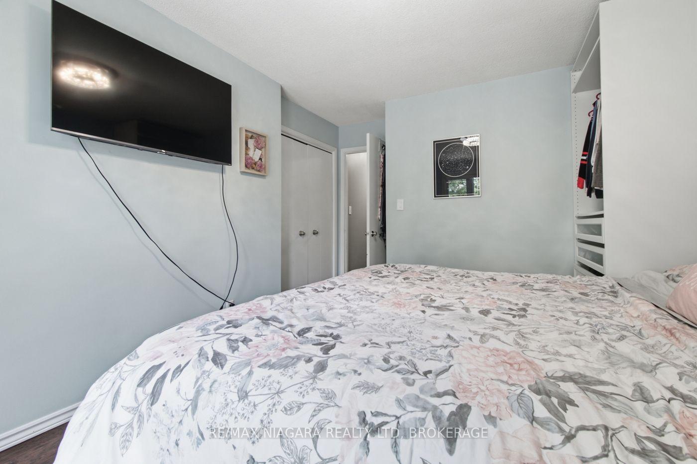 Photo 12 of 36 Hemlock Street, St. Catharines, Burleigh Hill — HOMEH