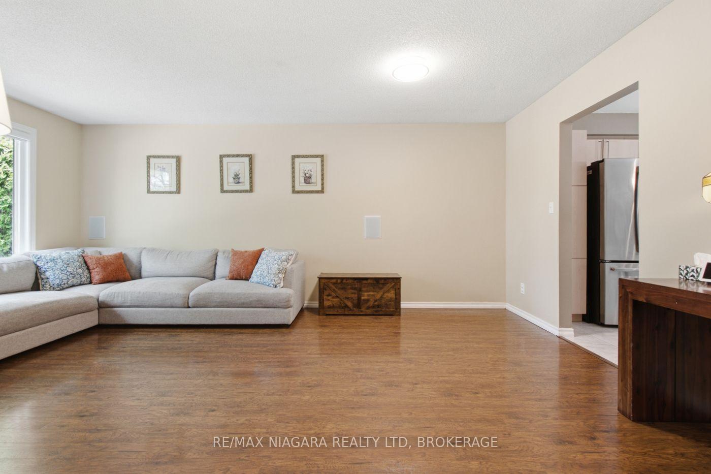 Photo 16 of 36 Hemlock Street, St. Catharines, Burleigh Hill — HOMEH
