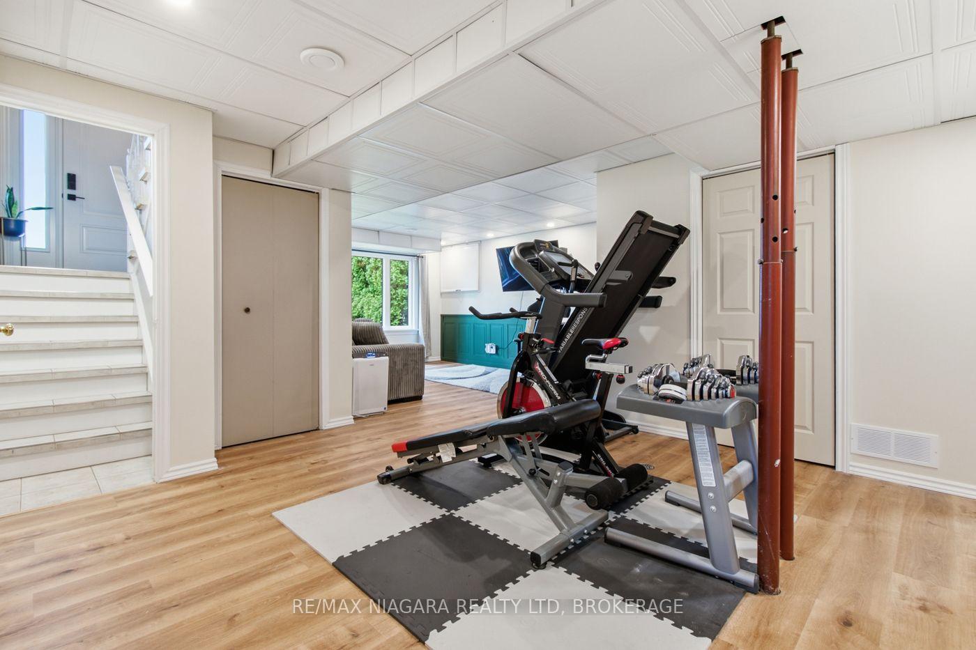 Photo 20 of 36 Hemlock Street, St. Catharines, Burleigh Hill — HOMEH