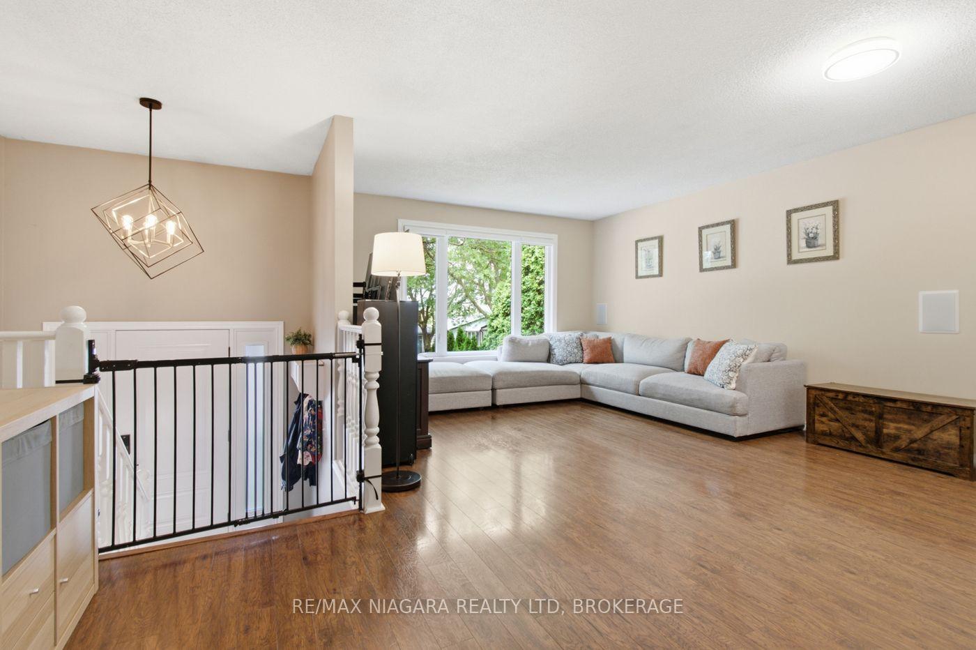Photo 23 of 36 Hemlock Street, St. Catharines, Burleigh Hill — HOMEH