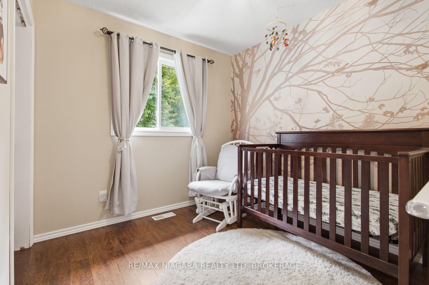 Photo 29 of 36 Hemlock Street, St. Catharines, Burleigh Hill — HOMEH