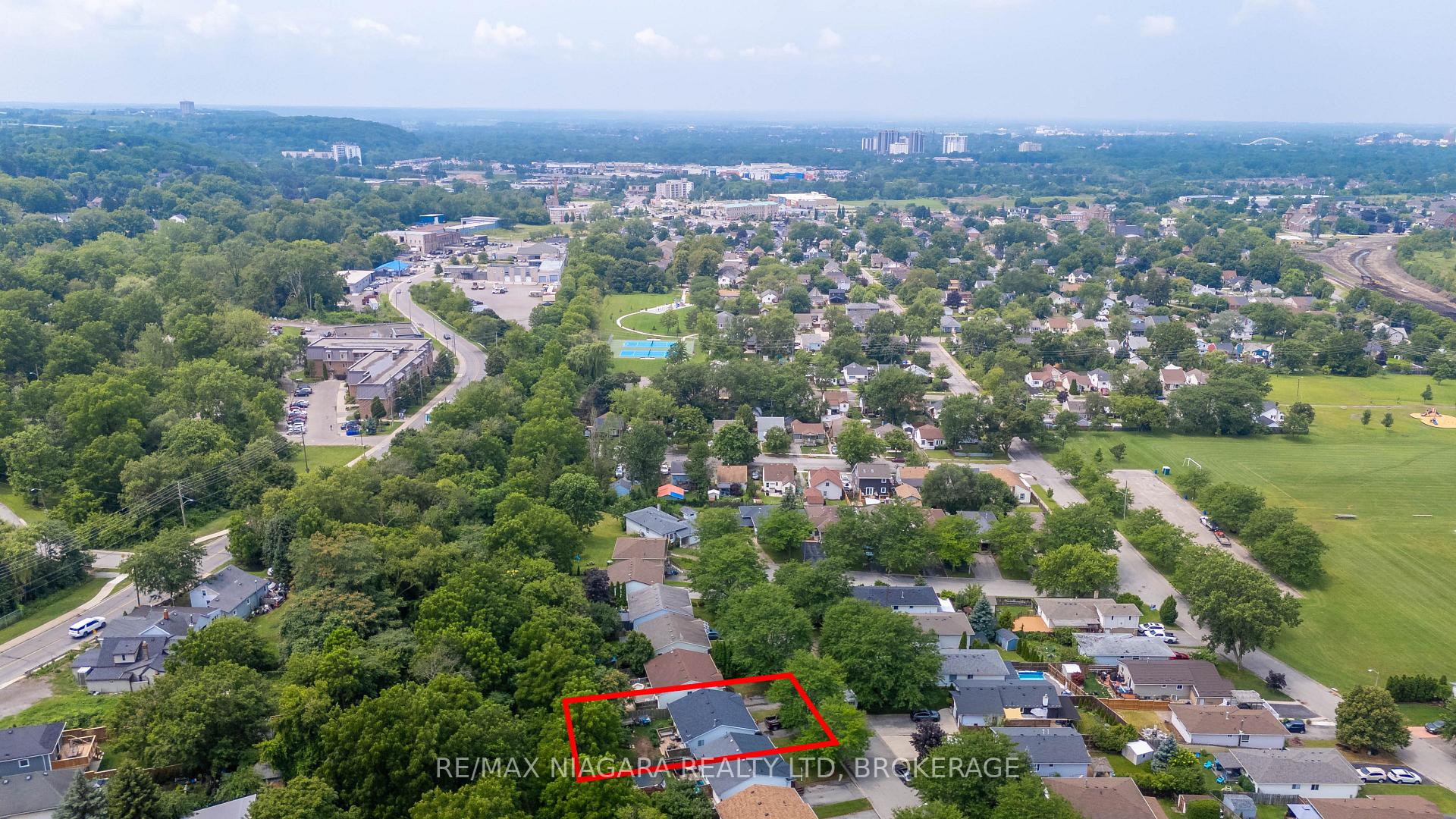Photo 38 of 36 Hemlock Street, St. Catharines, Burleigh Hill — HOMEH