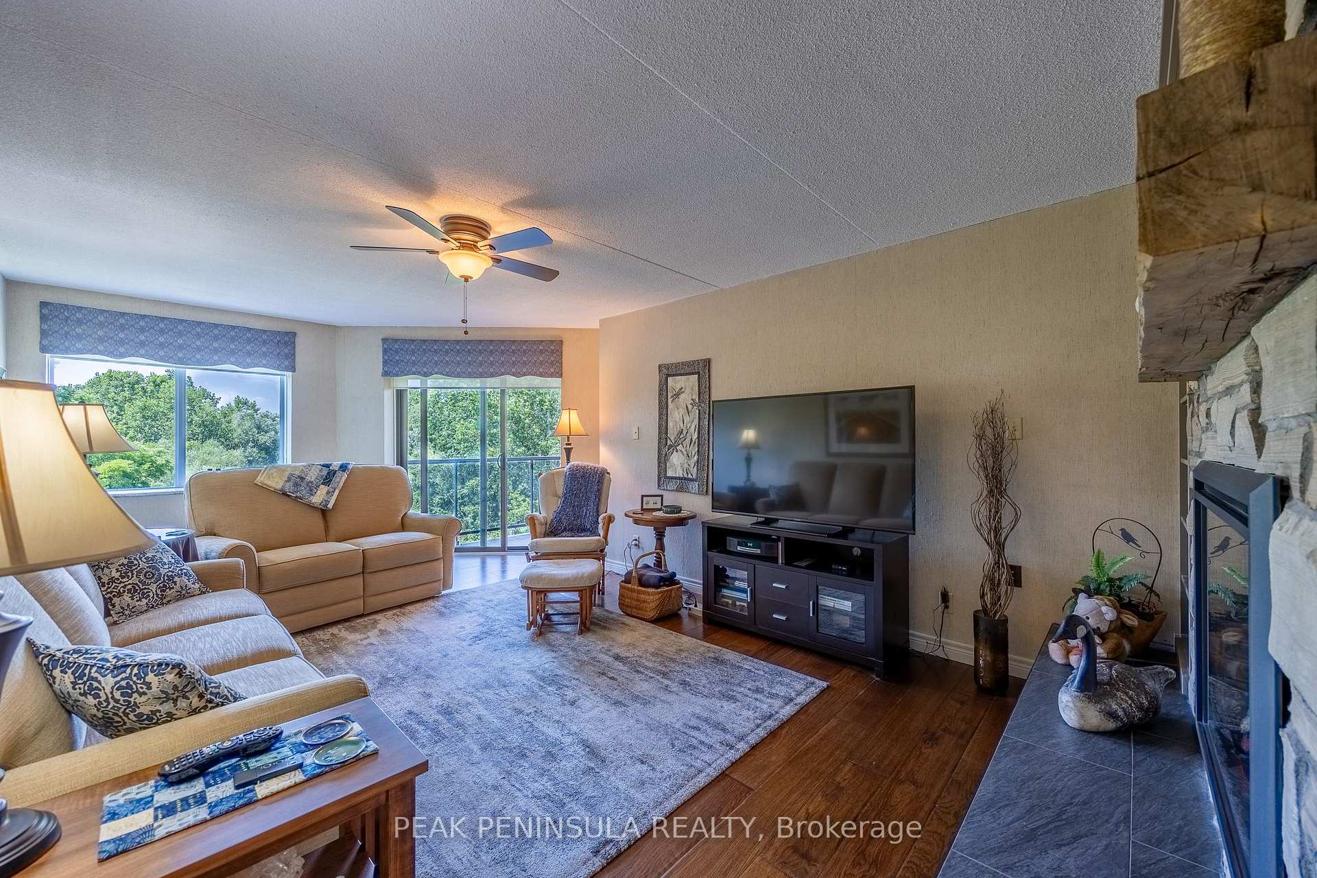 Photo of Unit 601, 17 Mill Pond Court