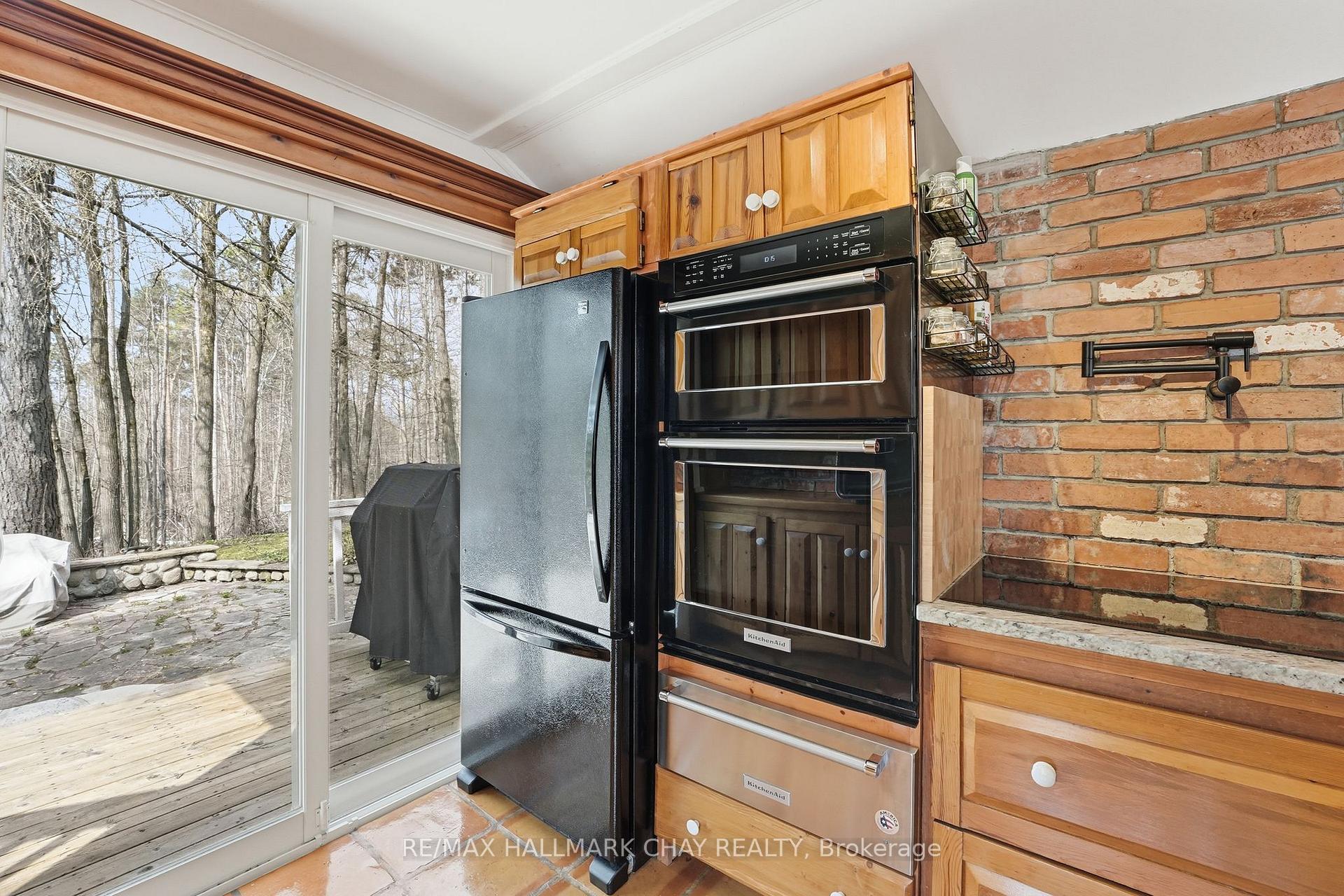 Photo 14 of 115 Doran Road, Springwater, Midhurst — HOMEH