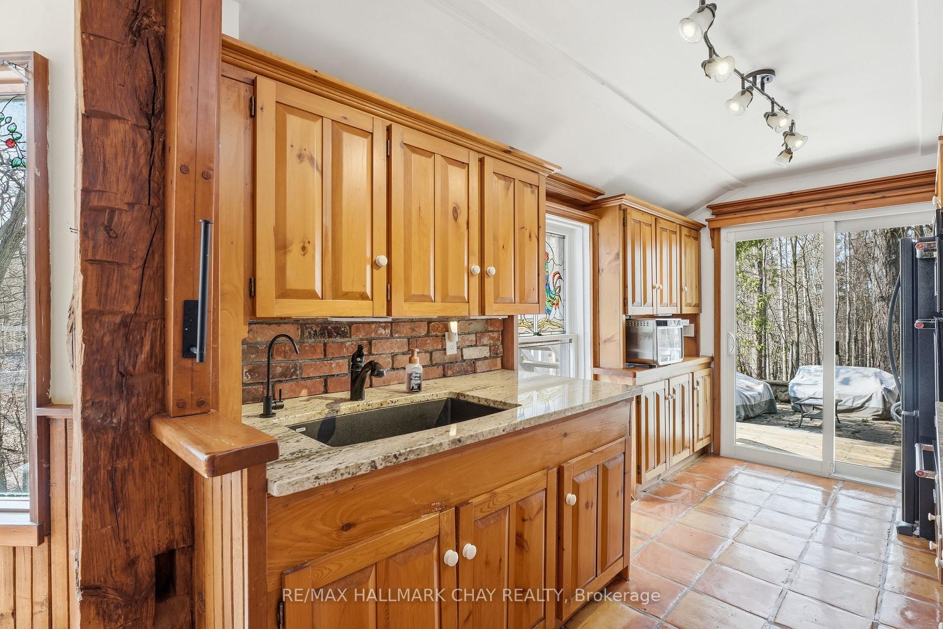 Photo 15 of 115 Doran Road, Springwater, Midhurst — HOMEH